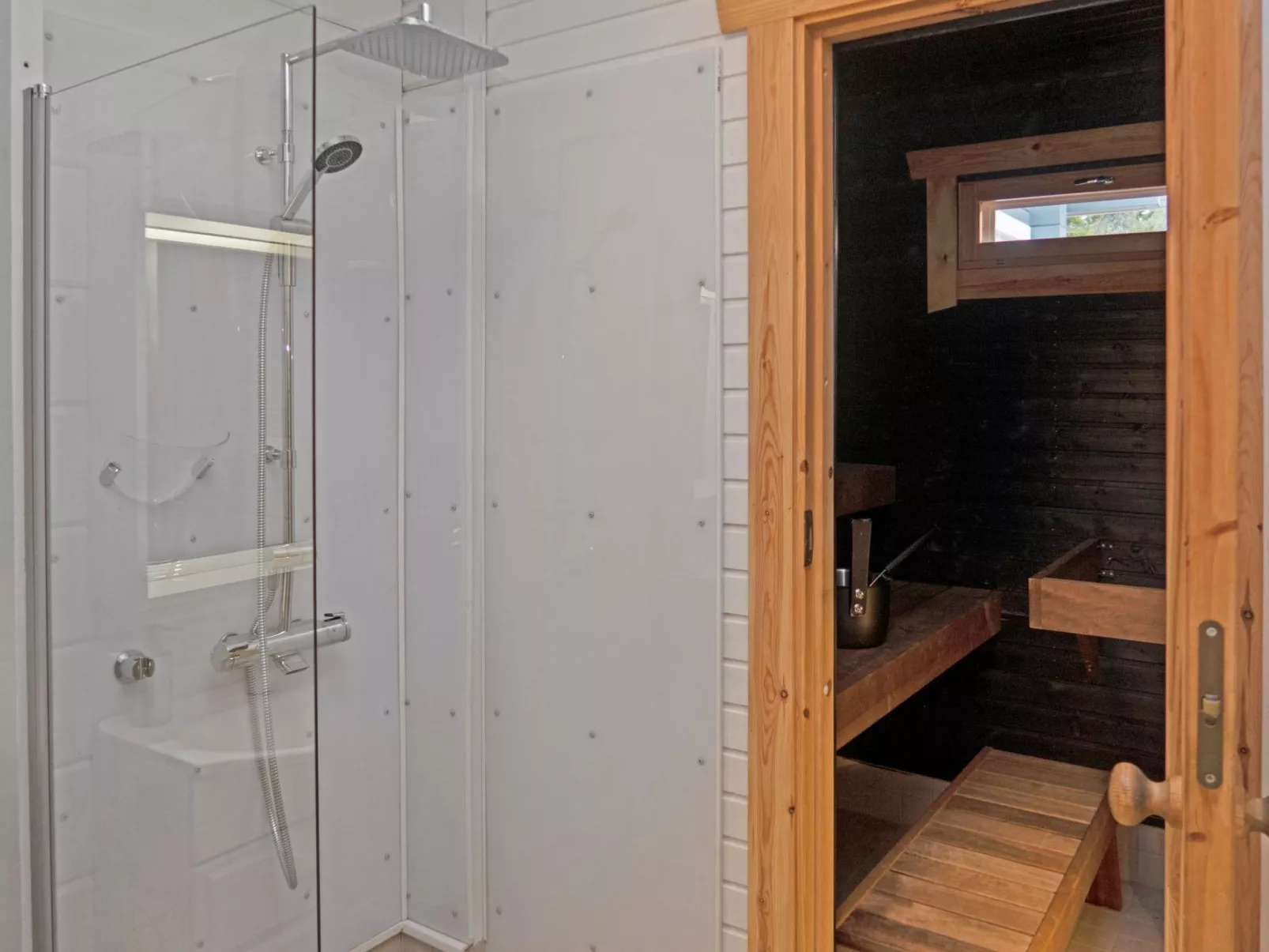 Vuosseli-kelkka 15a-Binnen