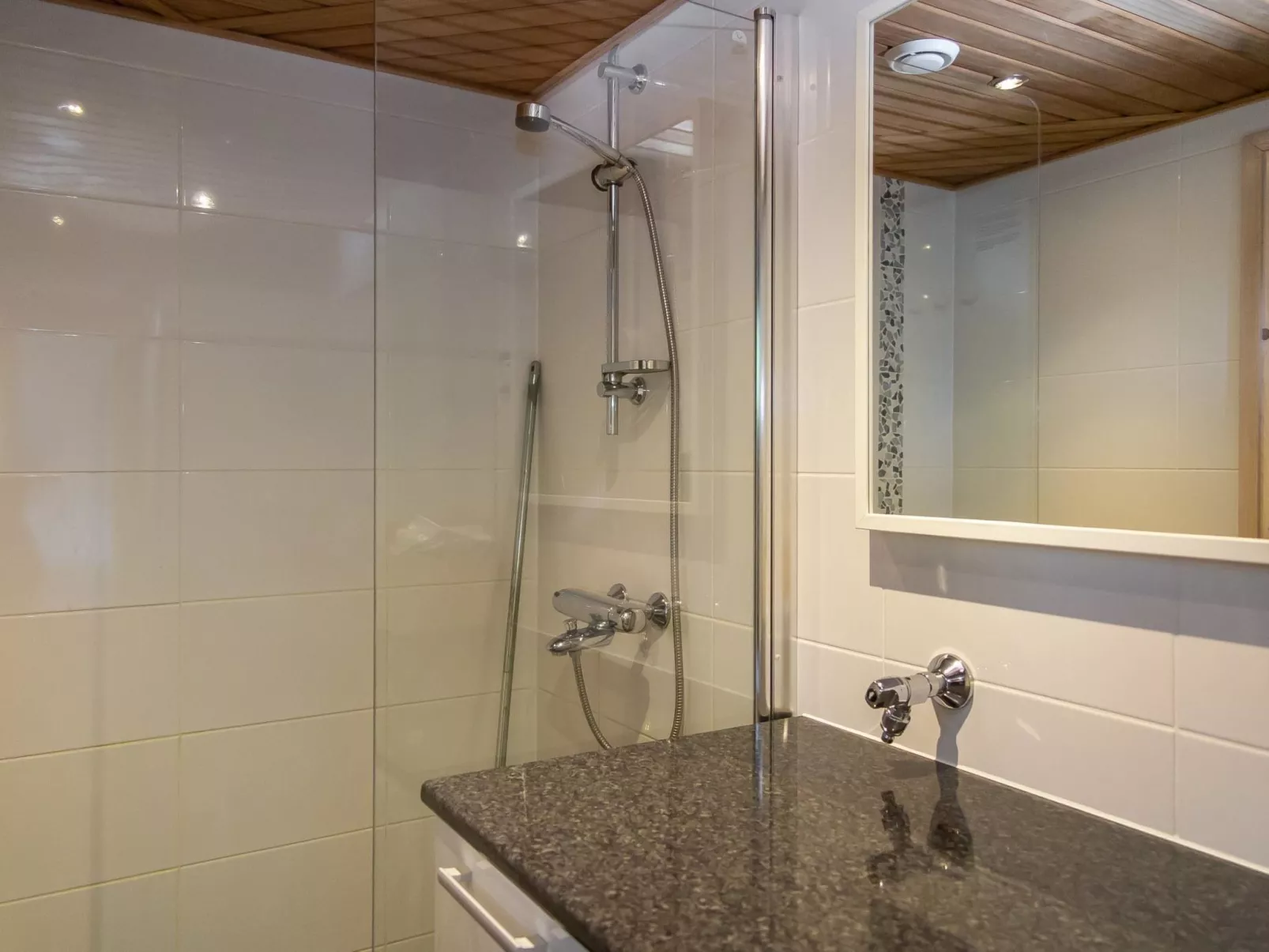 Tahkon rentola aarne-Binnen