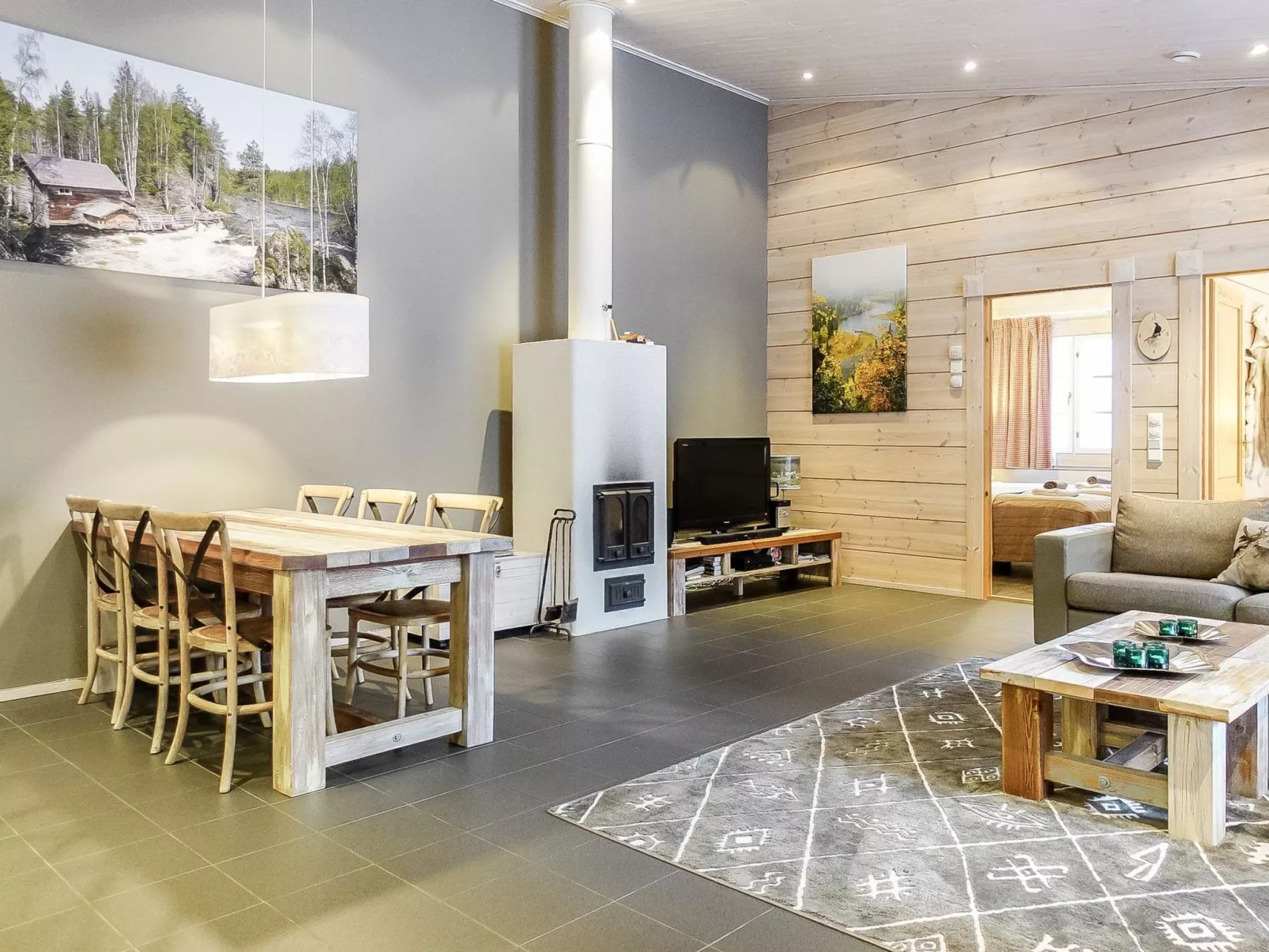 Sallan panparkstie 14 b-Binnen