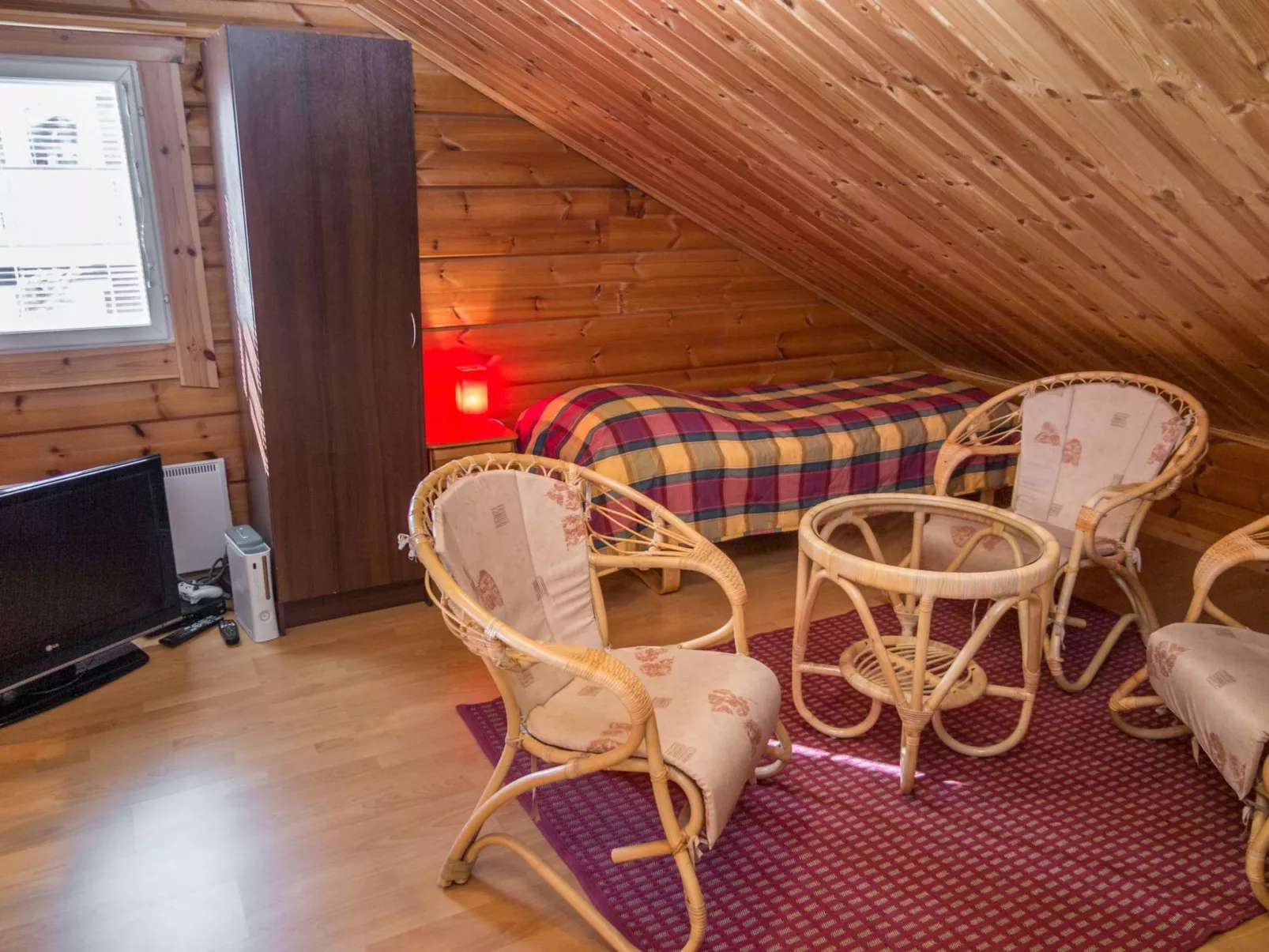 Peiponpesä b-Binnen