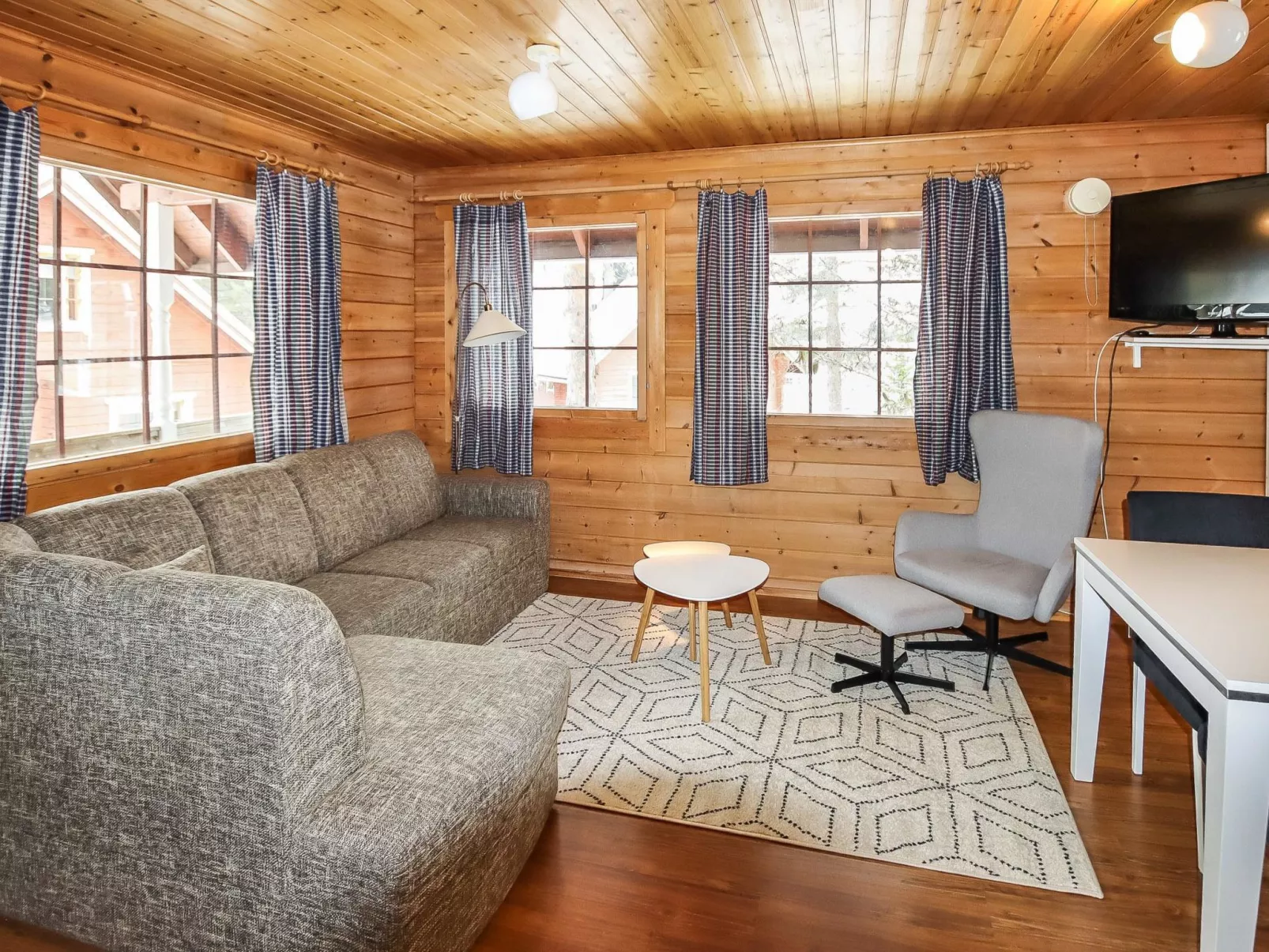 Alppikylä 4a paritalo-Binnen