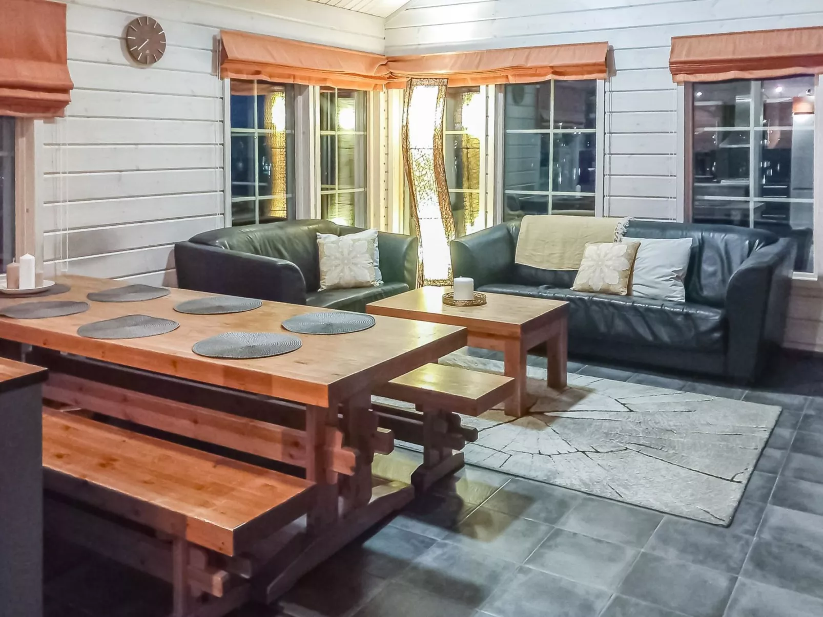 Aurinko-saaga 4 paritalo-Binnen