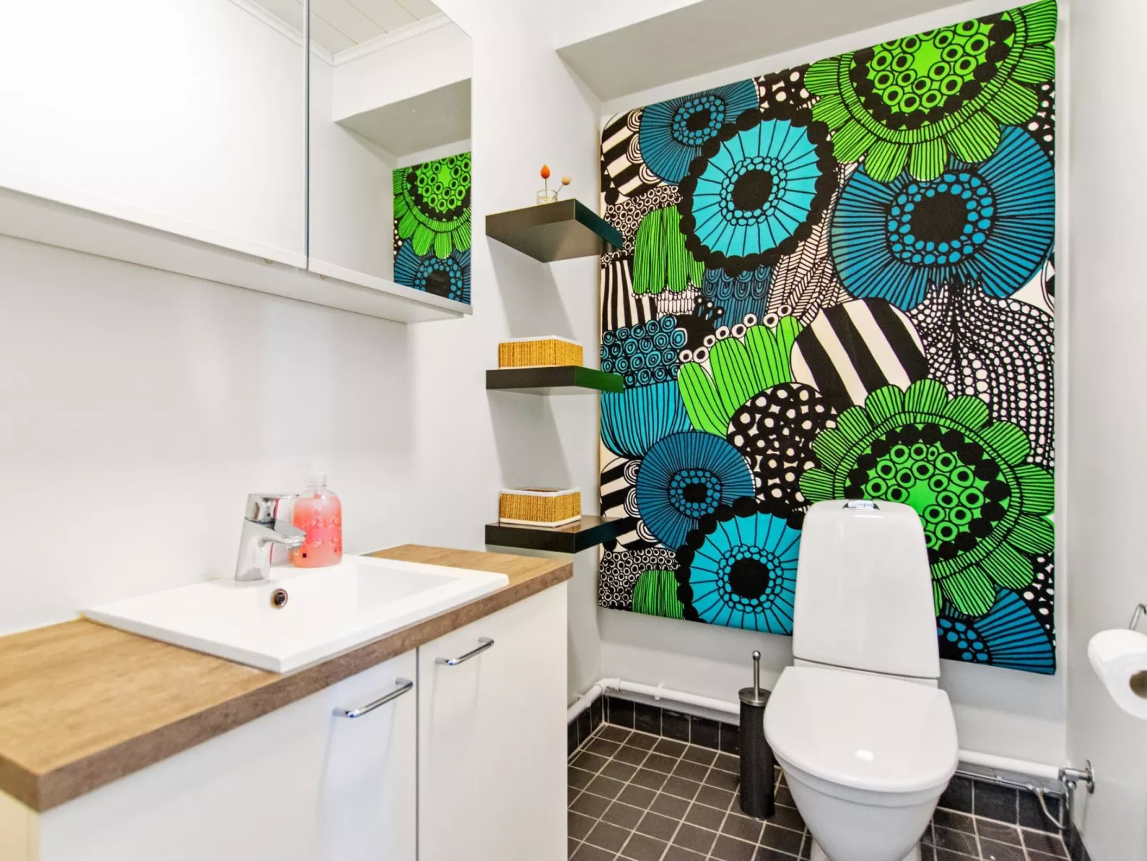 Skivillas 78 ukkohalla (2)-Binnen