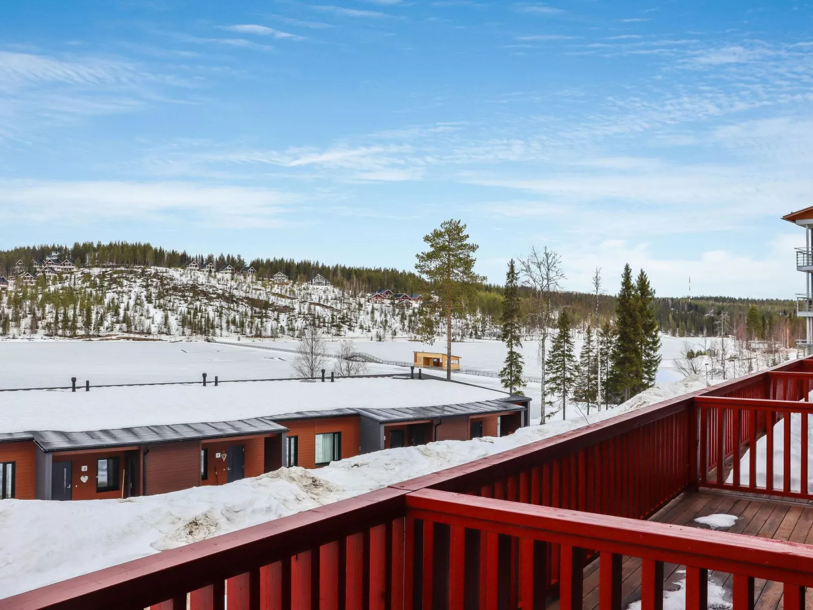 Skivillas 47 ukkohalla (a1)-Binnen