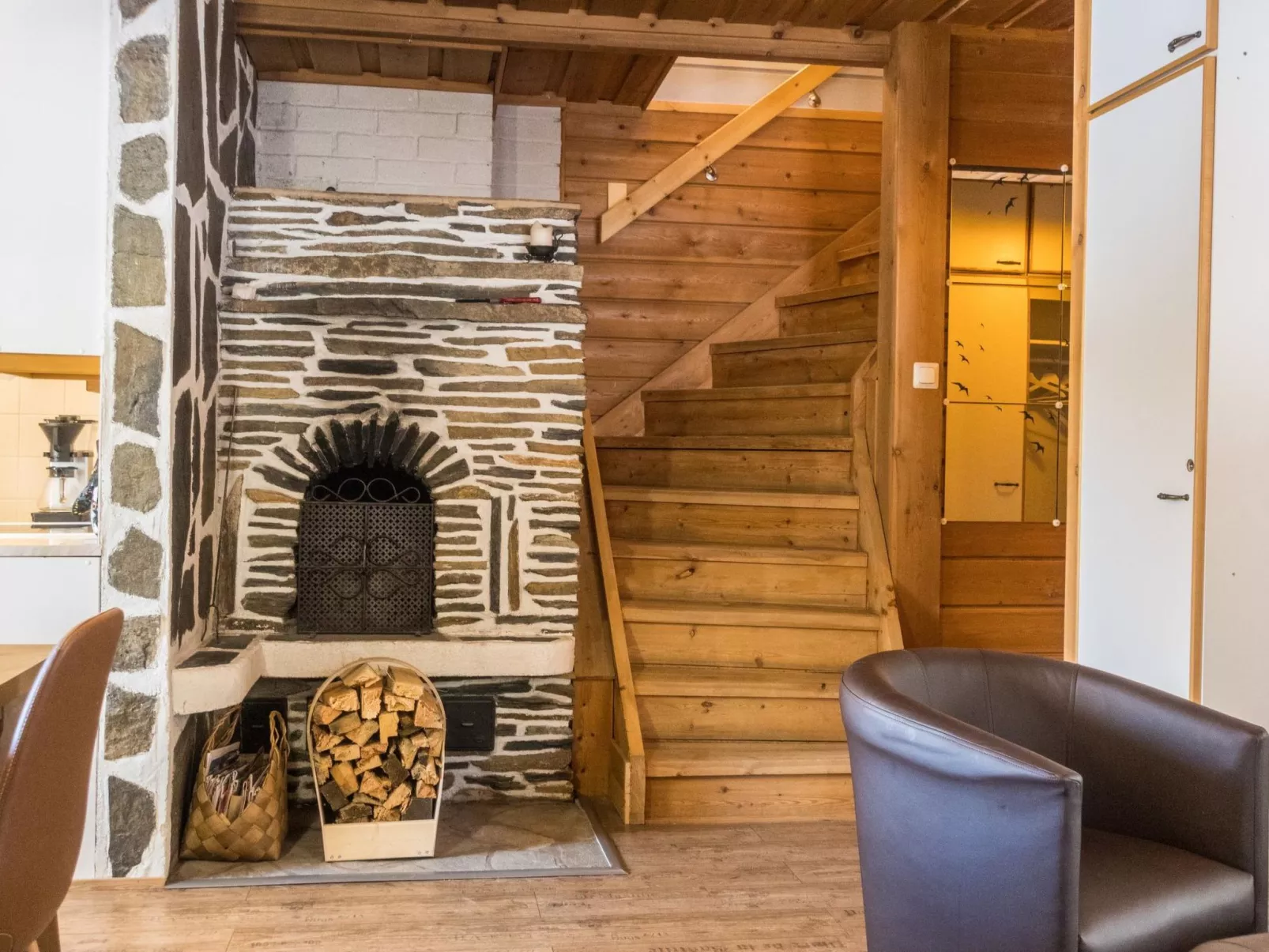 Old logger´s house-Binnen