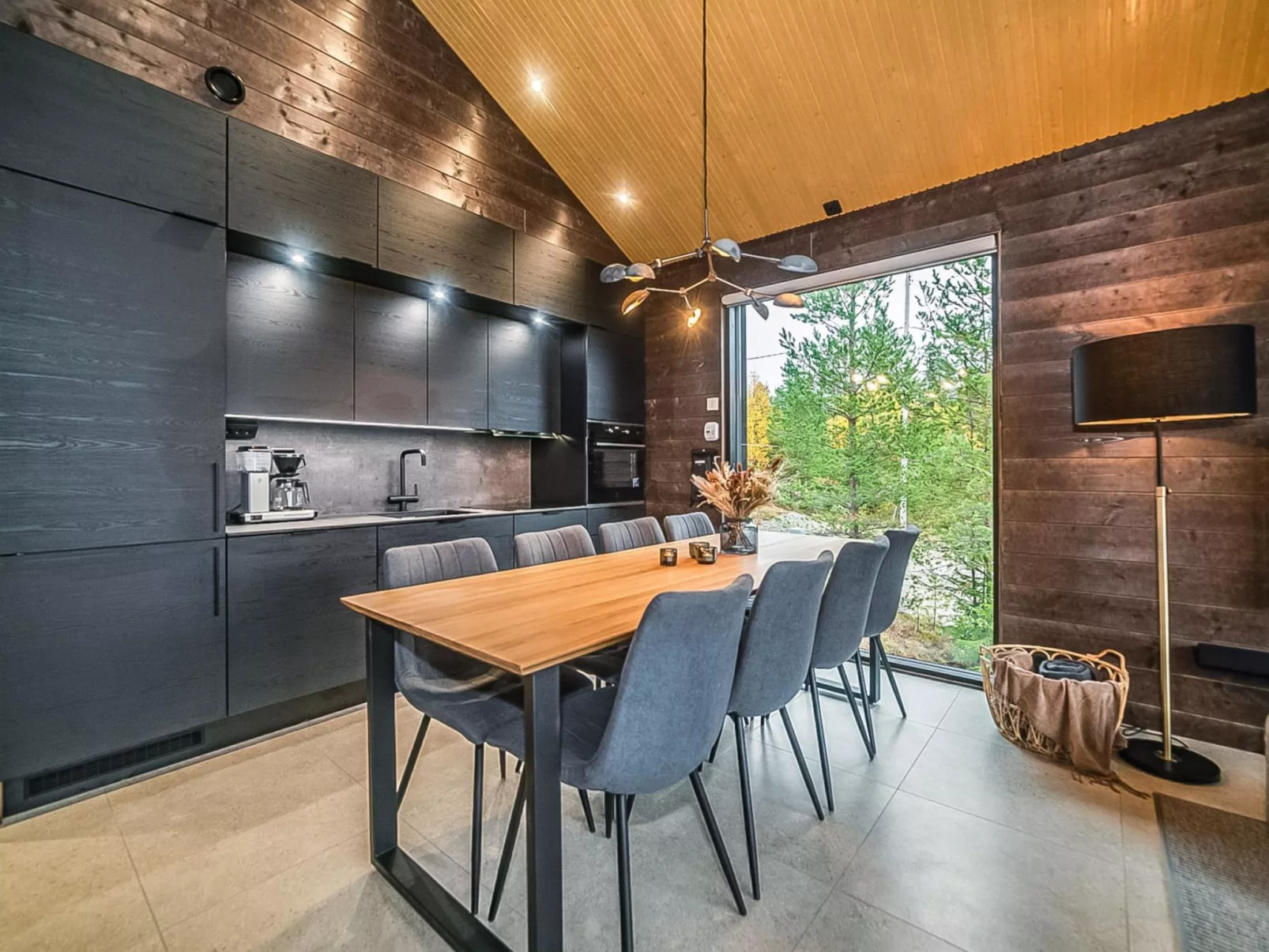 Villa voimapolku 9 a 1-Binnen