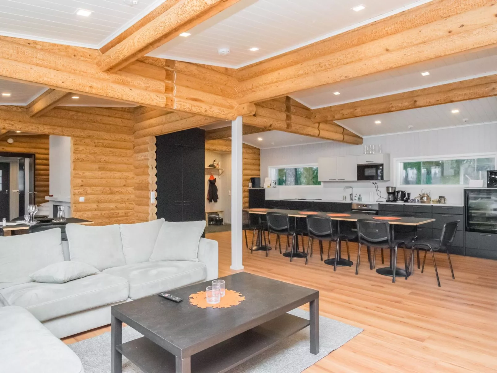 Villa lahnajärvi - Binnen