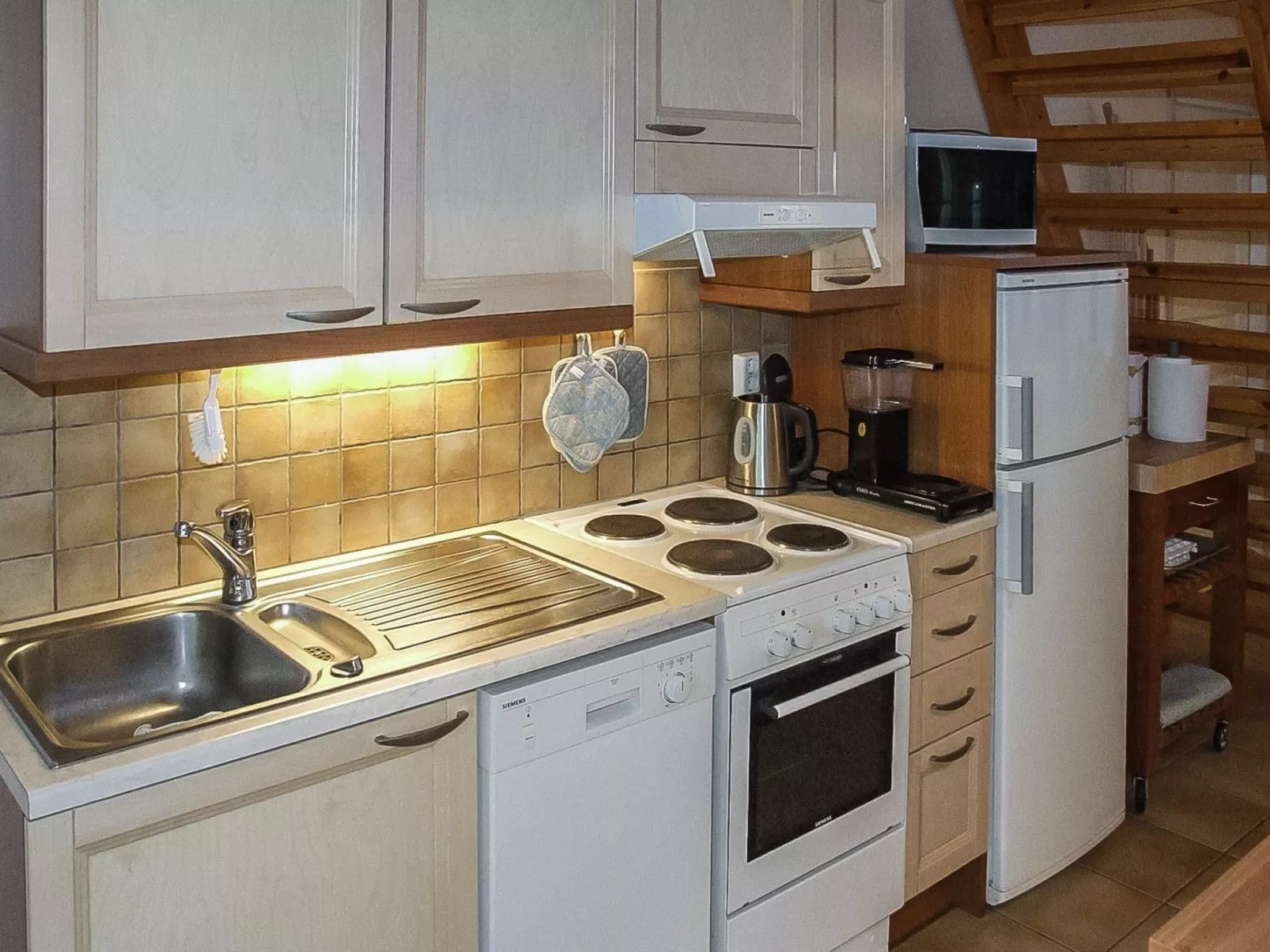 Hankipolku 4c-Binnen