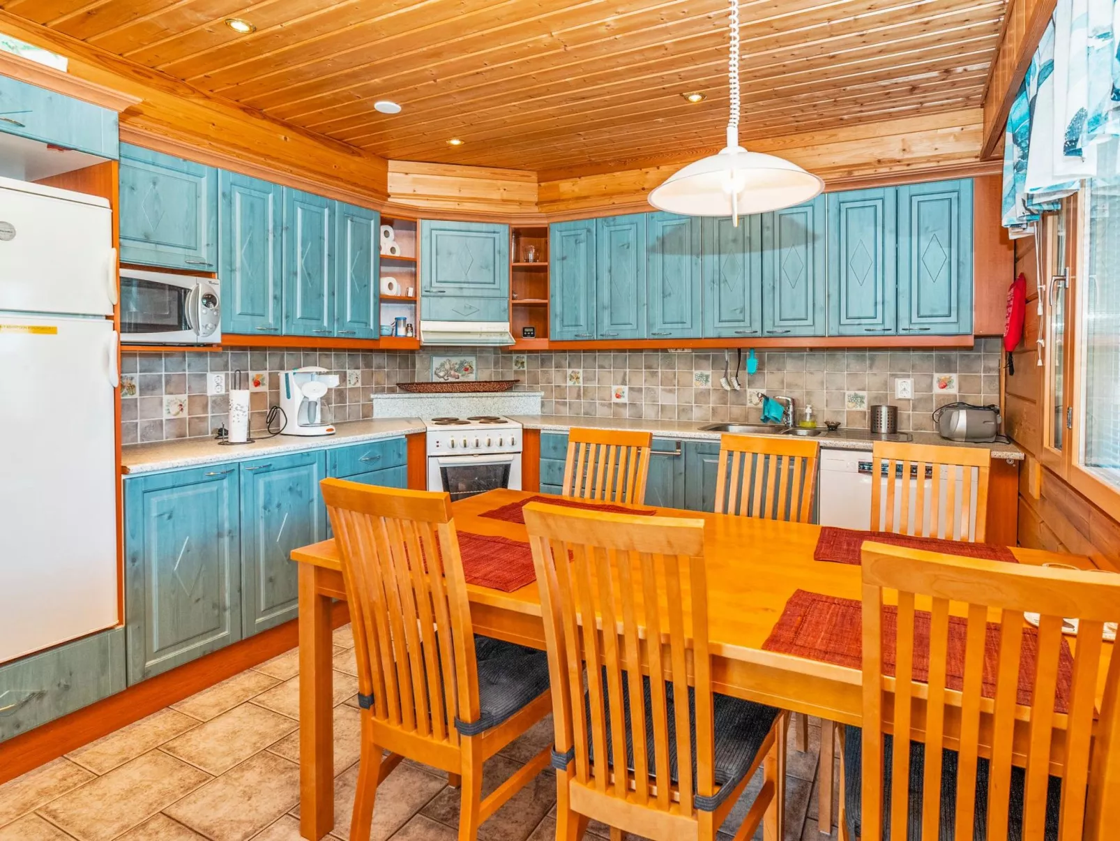 Kinostupa 1a (2)-Binnen