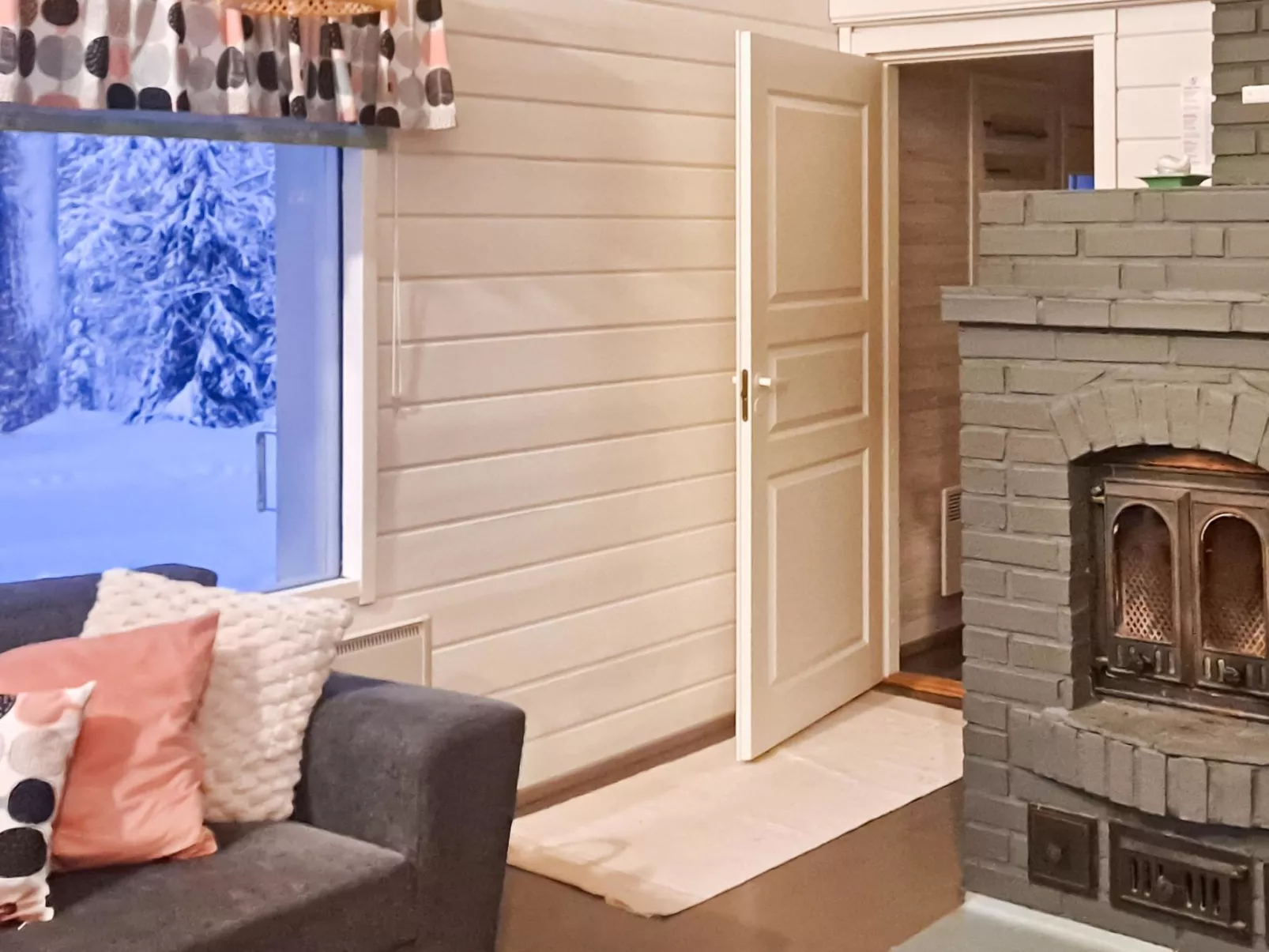 Pajalan piilopirtti-Binnen