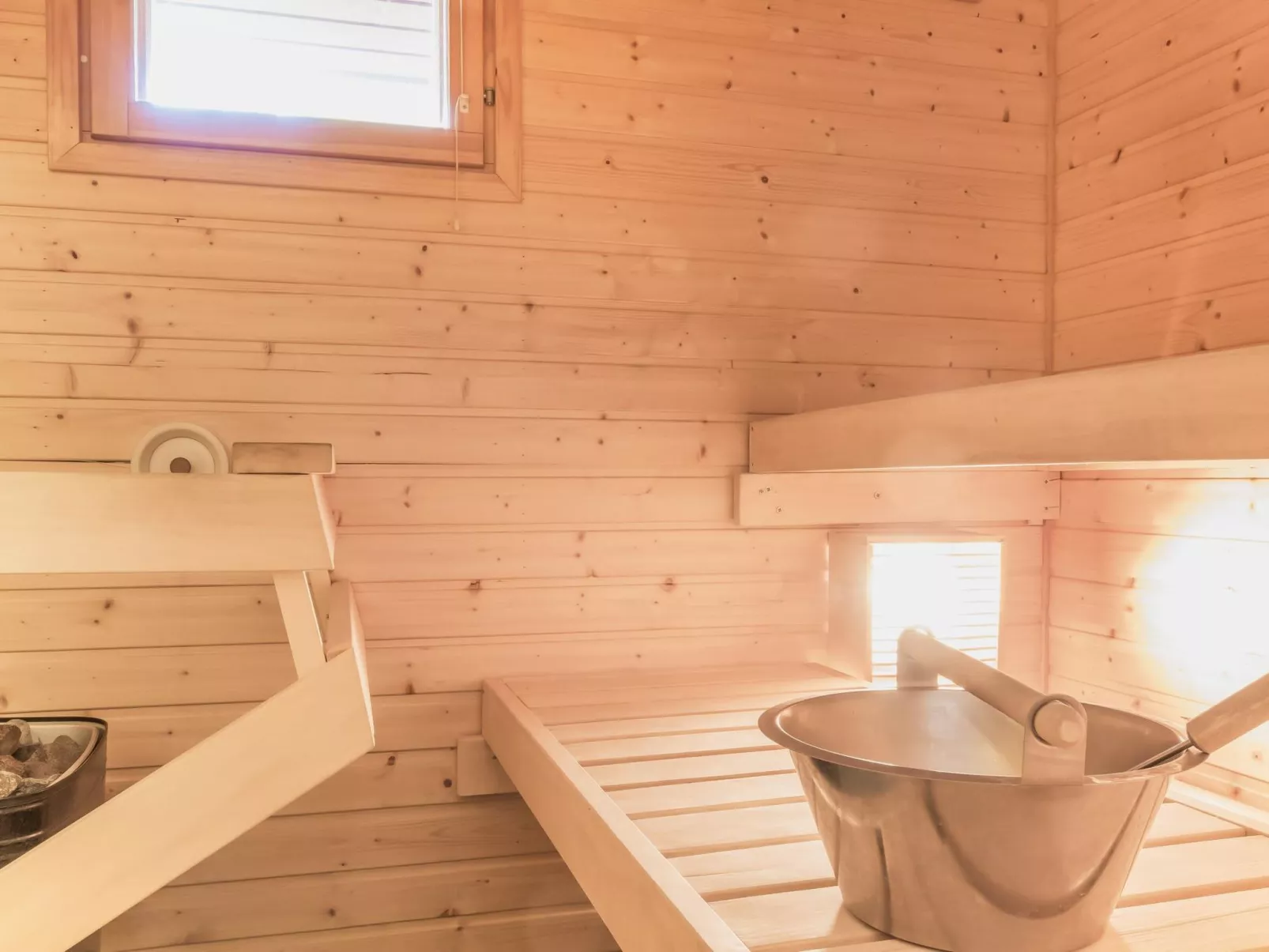 Kuerkartano 2/sulo-Binnen