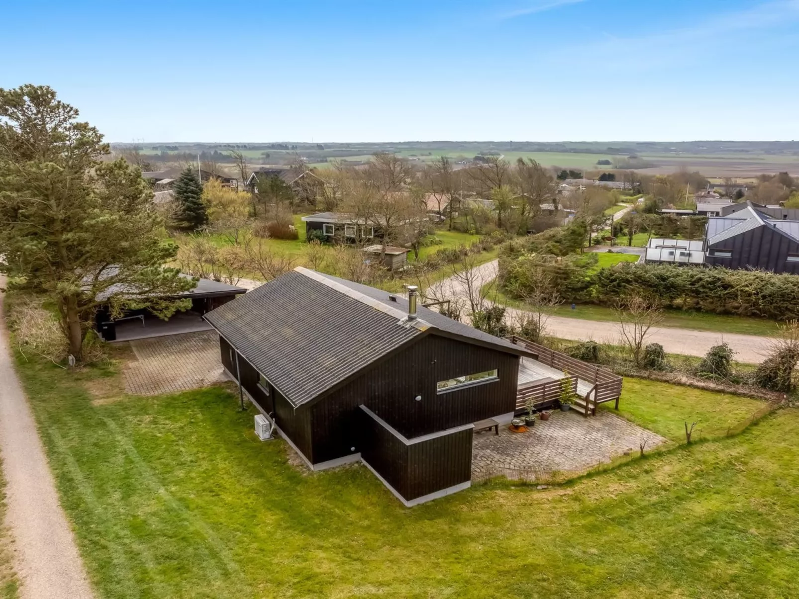 "Lenya" - 300m to the fjord-Buiten