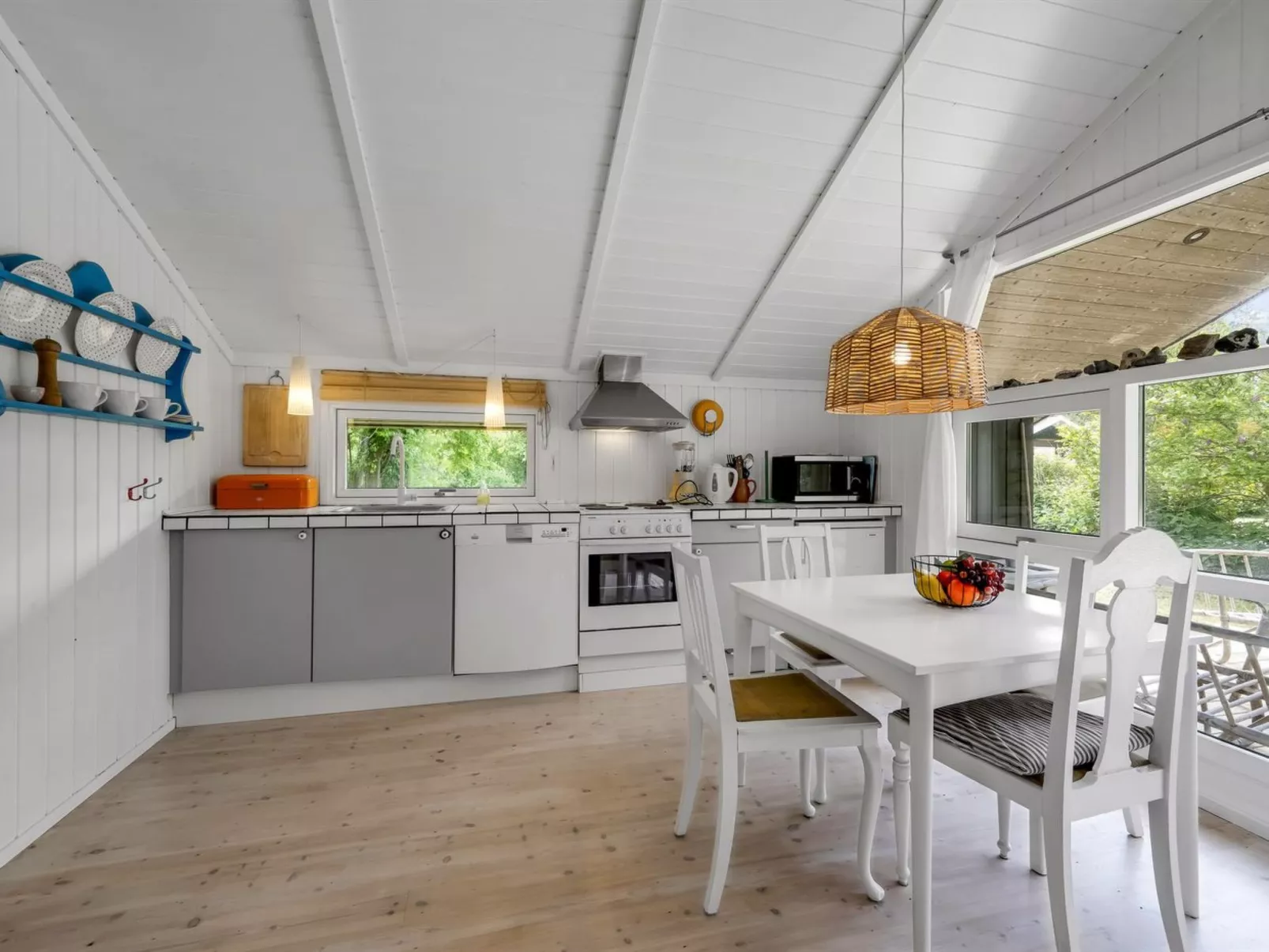 "Nnykka" - 125m from the sea-Binnen