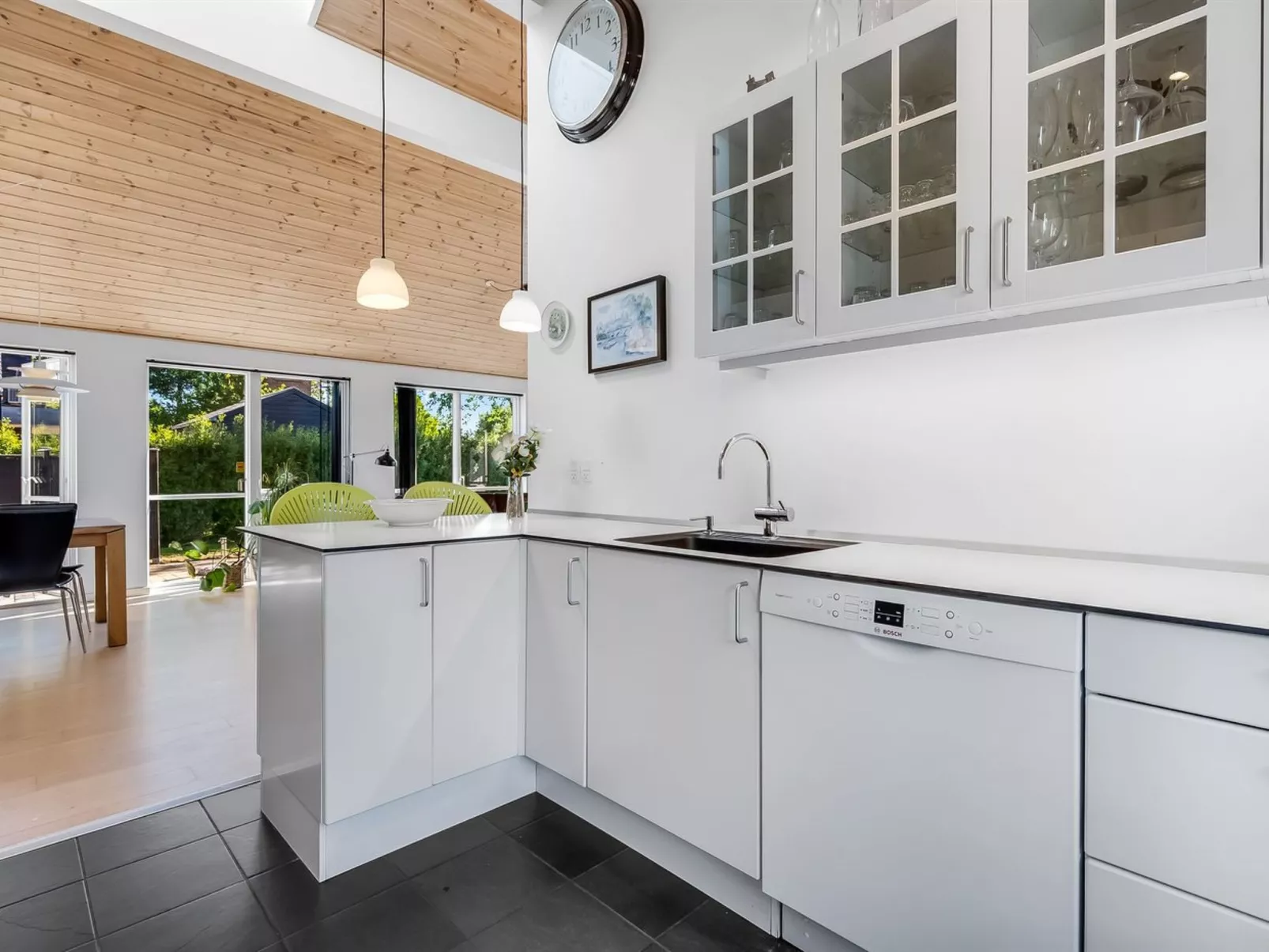 "Shania" - 300m from the sea-Binnen