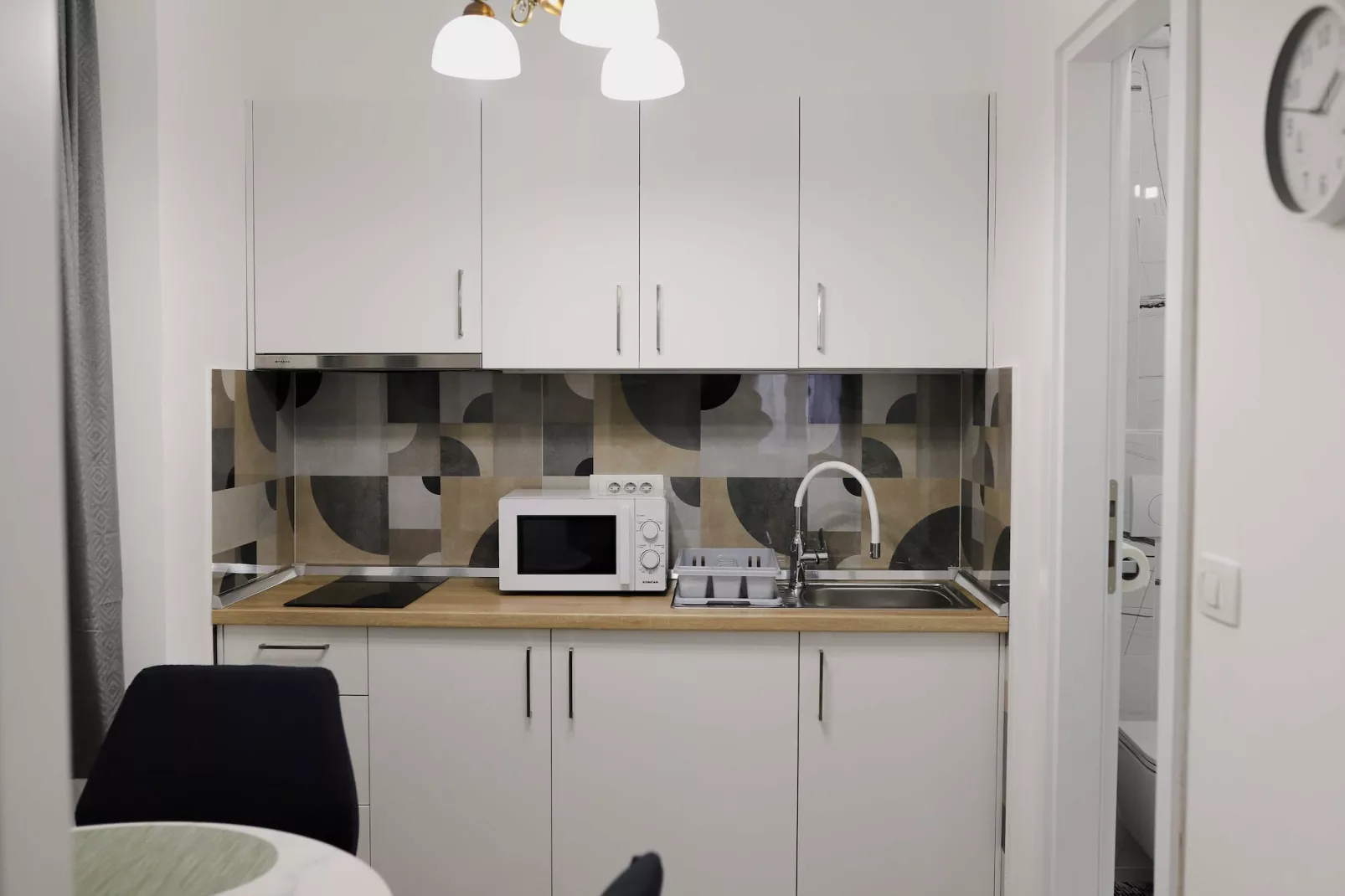 Anima Mea Old Town Apartments- Premium Apartment with Balcony-Keuken