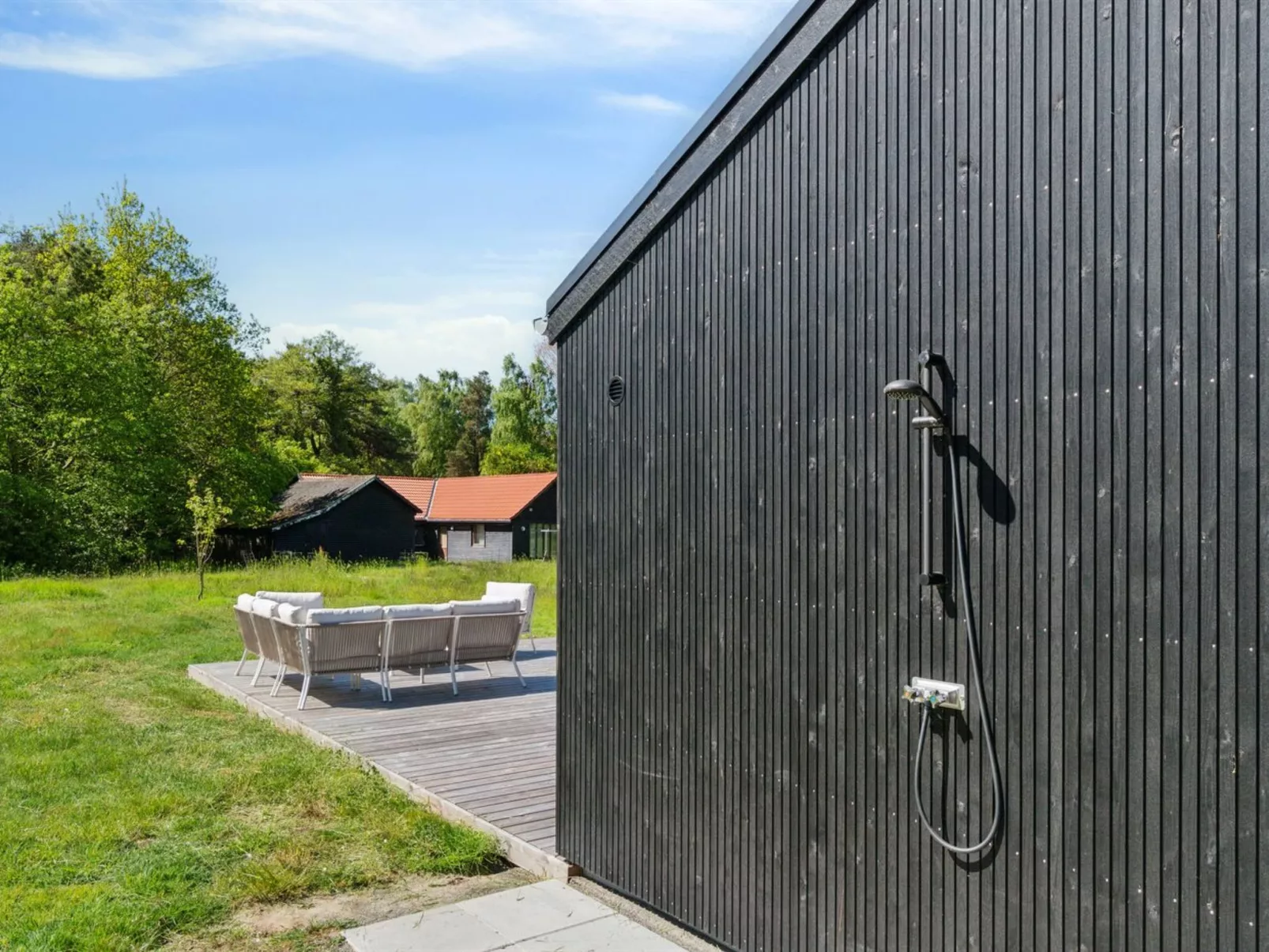 &quot;Tove&quot; - 350m from the sea-Buiten