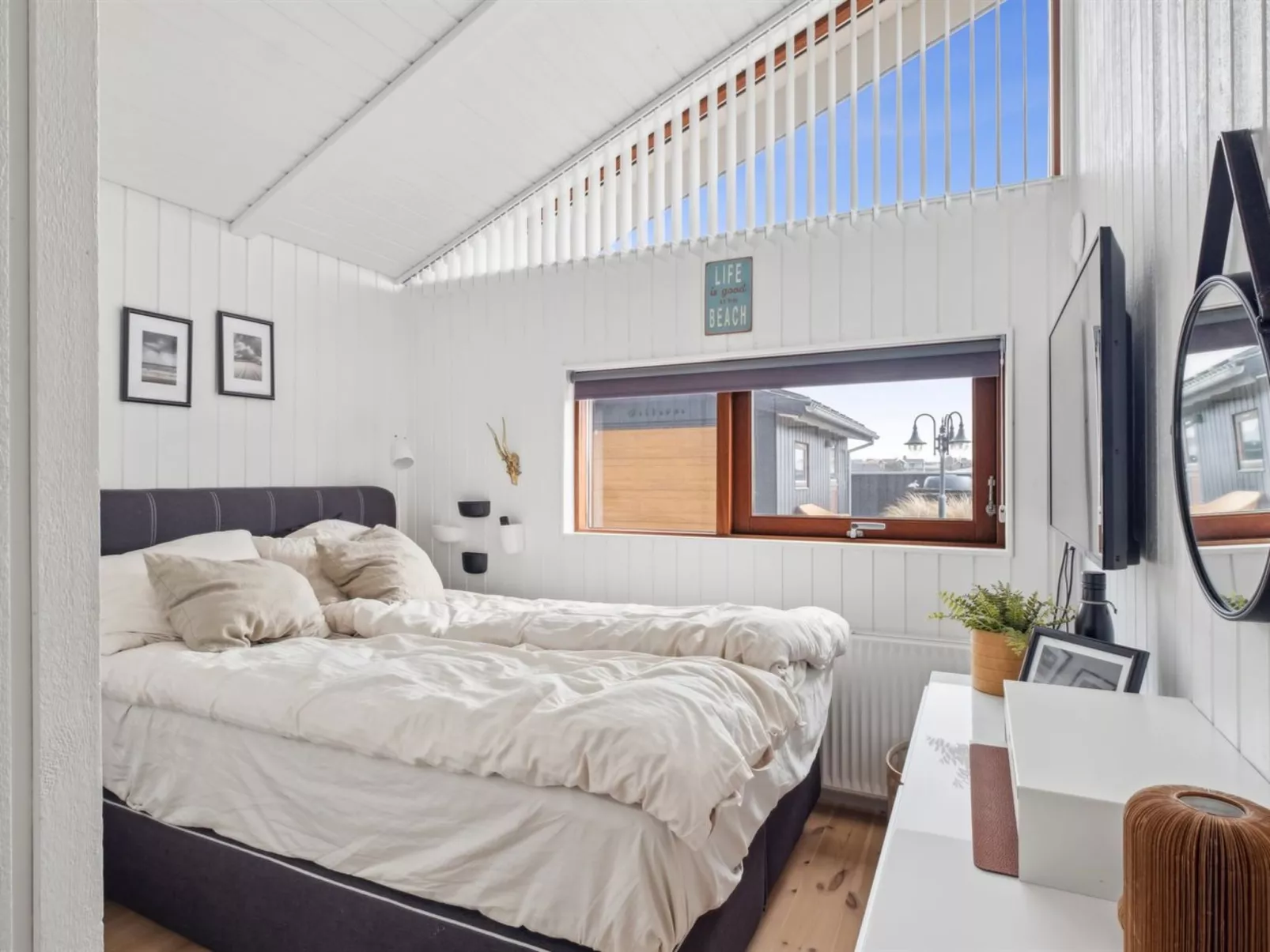 "Sinika" - 100m from the sea-Binnen