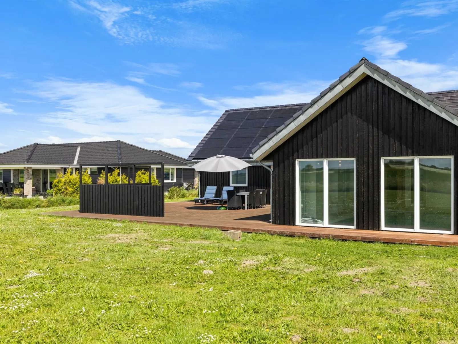 "Ung" - 460m from the sea-Buiten