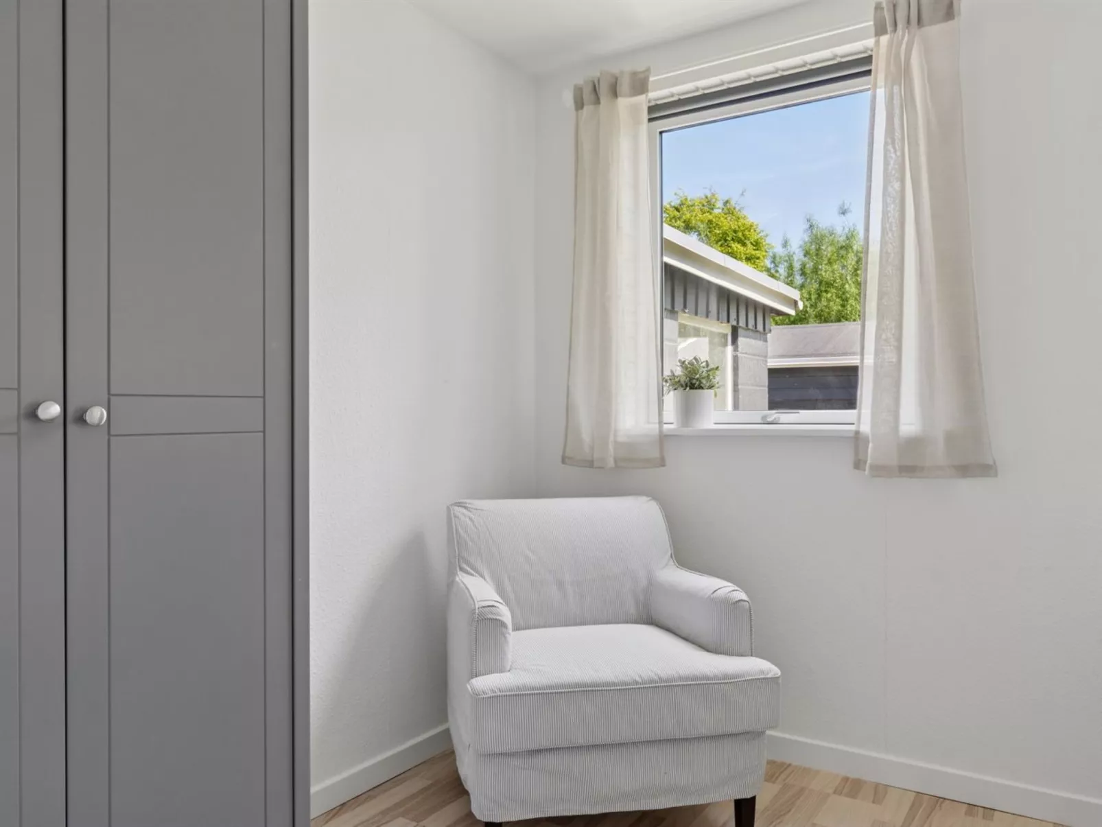 "Annabeth" - 850m from the sea-Binnen