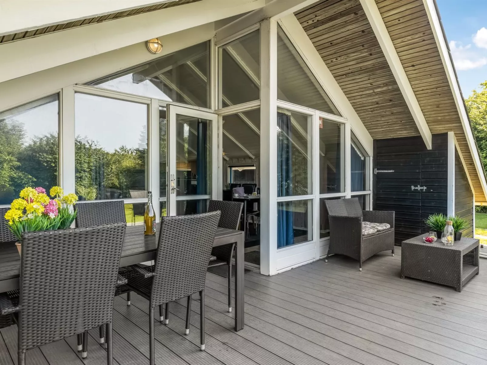 "Kai" - 400m from the sea-Buiten