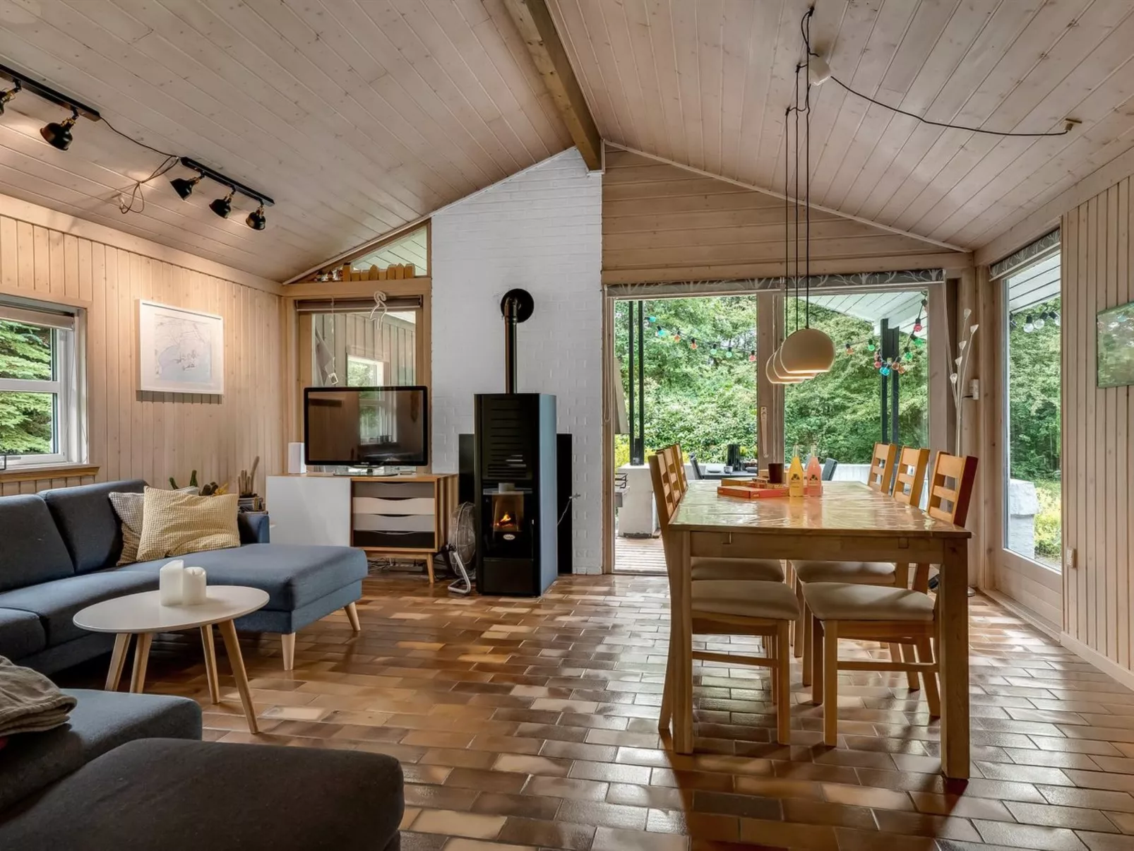 "Ginette" - 400m to the fjord-Binnen