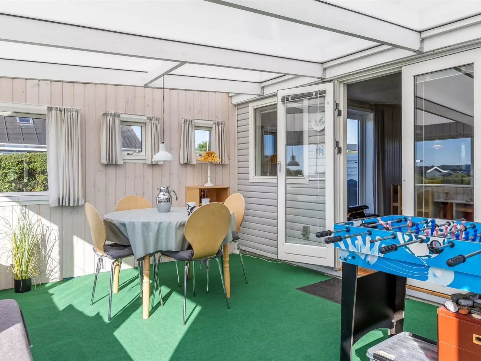 "Raymond" - 175m from the sea-Binnen