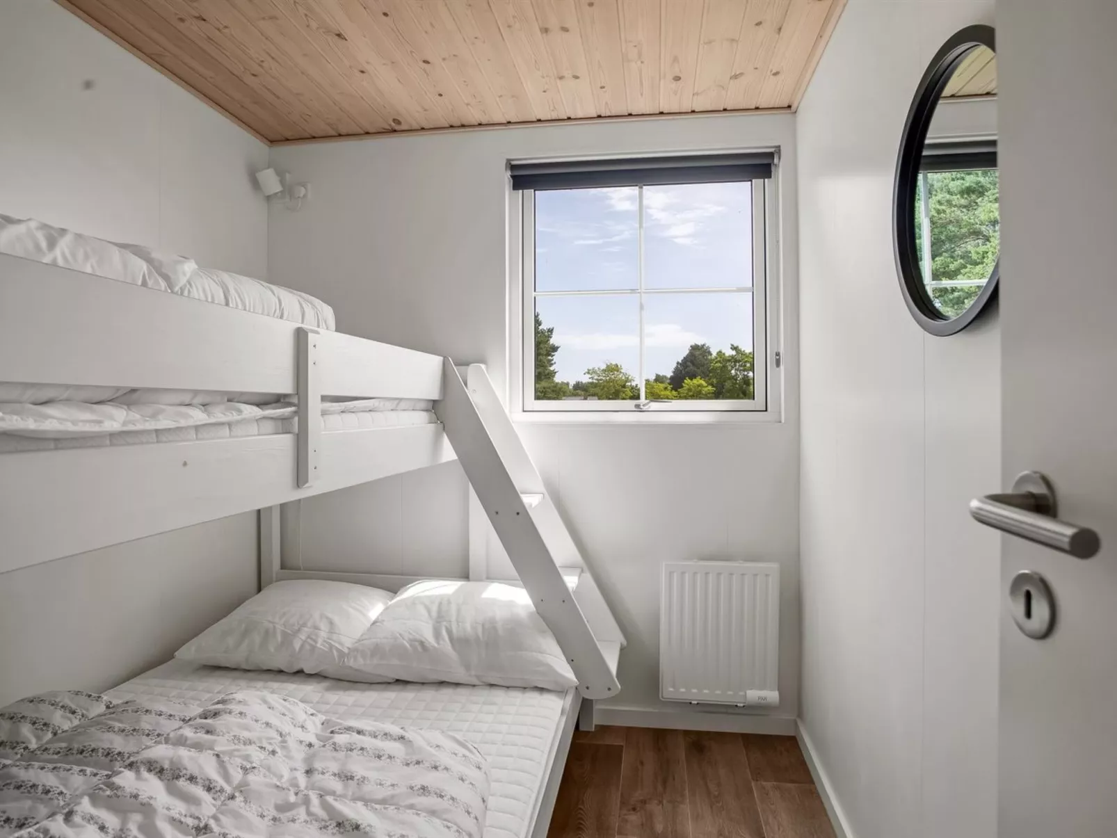 "Lovis" - 900m from the sea-Binnen