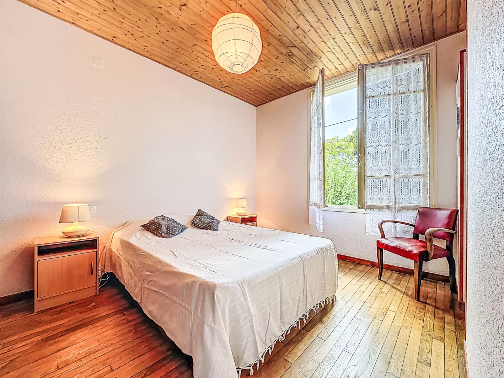 Les Vents Doux-Binnen