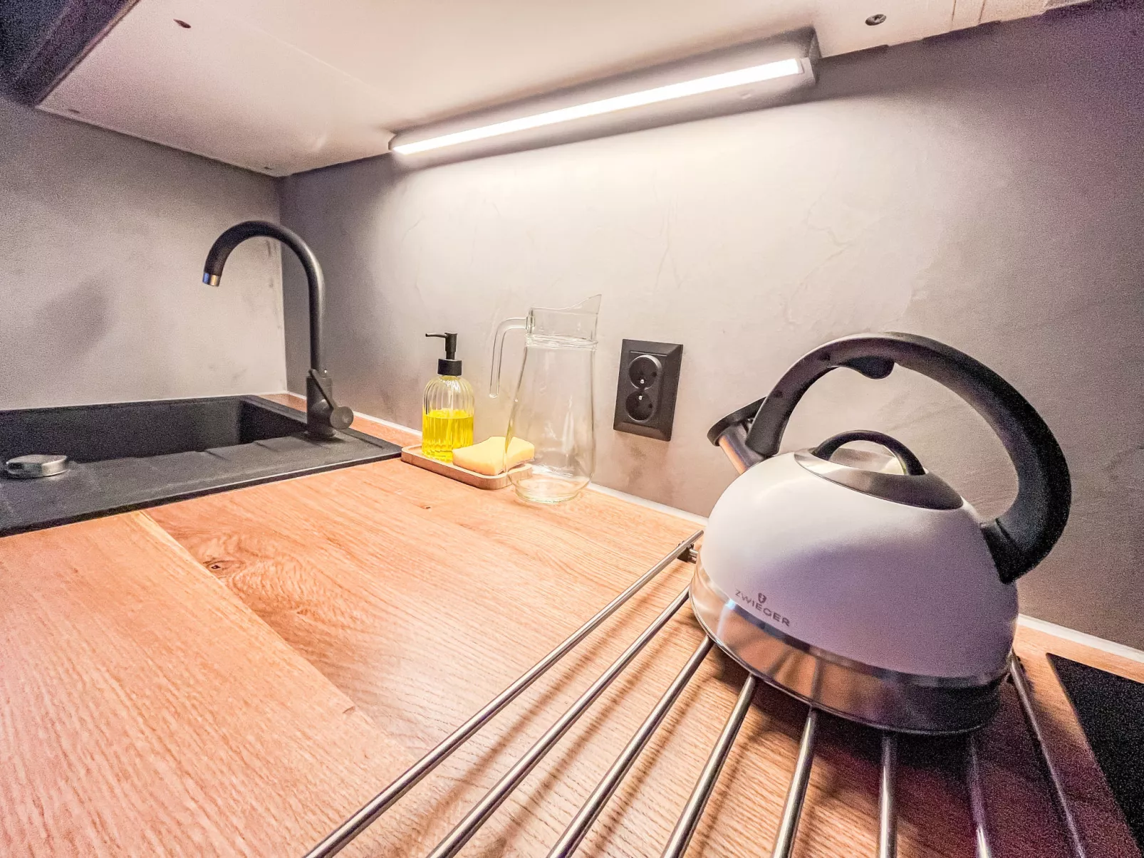 Sachrův Kopec-Binnen