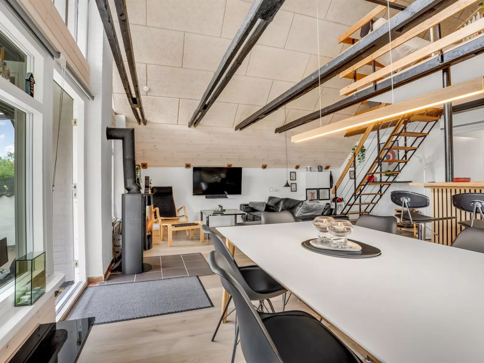 "Milutin" - 650m from the sea-Binnen