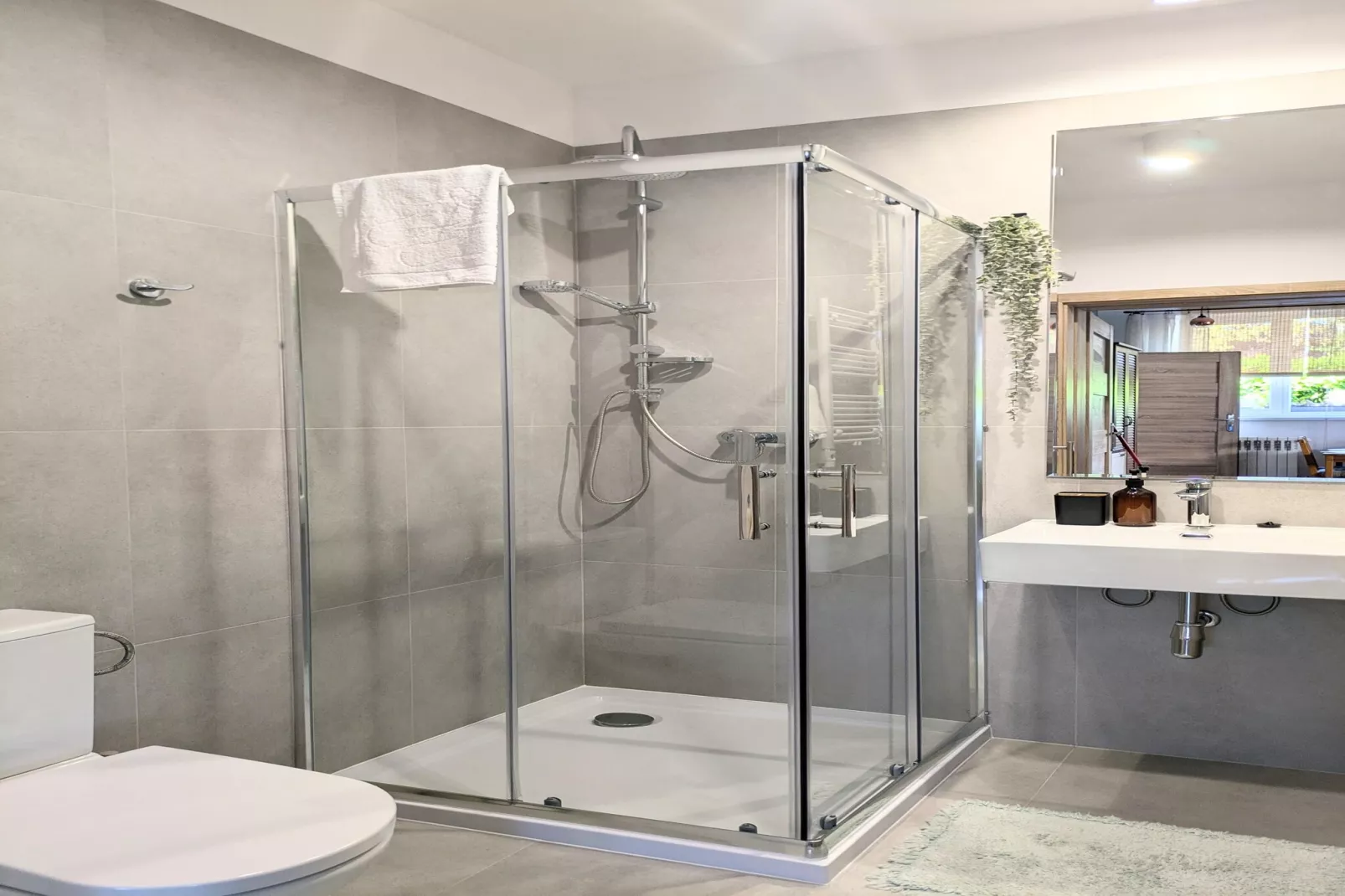 Apartament 4-osobowy na Portowej Kołobrzeg-Badkamer