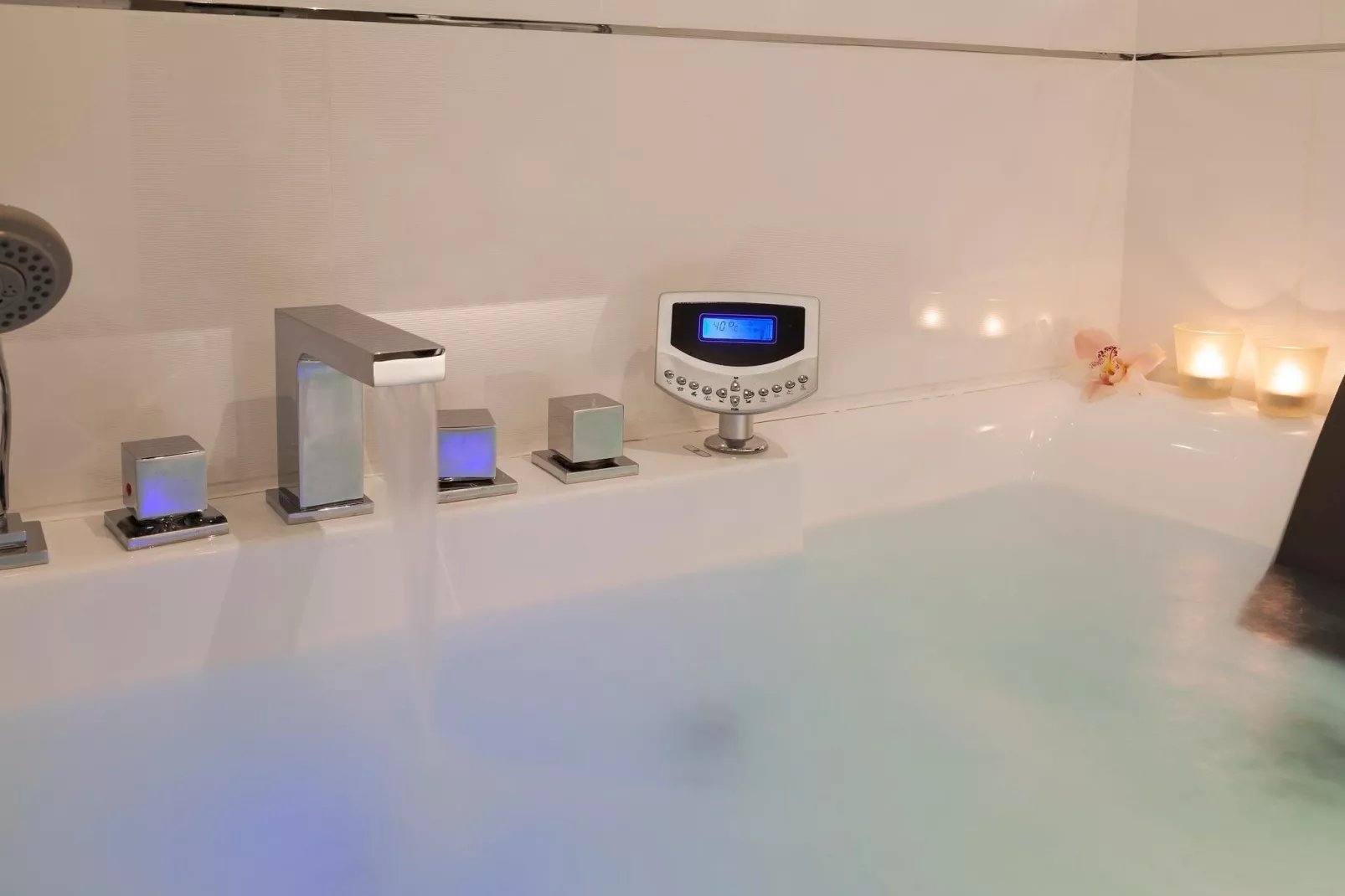 NEHÔ SUITES CANNES CROISETTE - Honeymoon suite with terrace-Badkamer