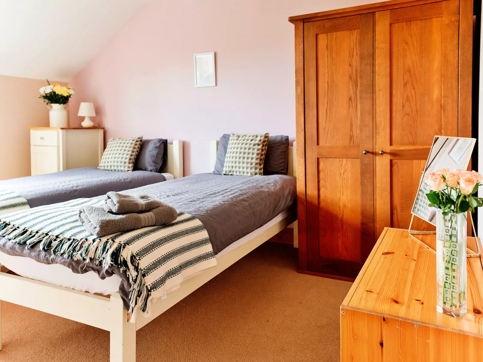 The Welsh Farmhouse-Binnen