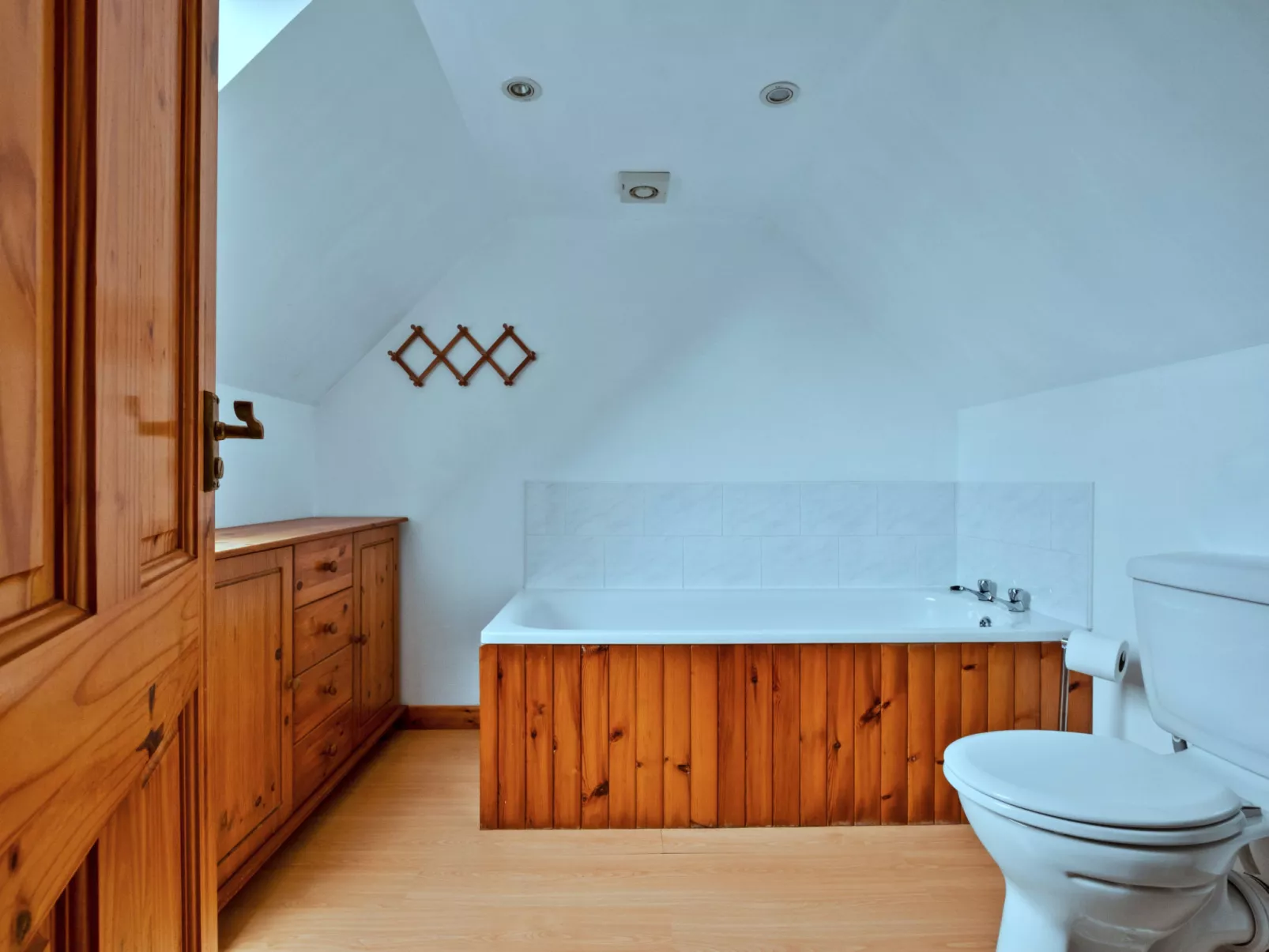 Lochead Cottage-Binnen