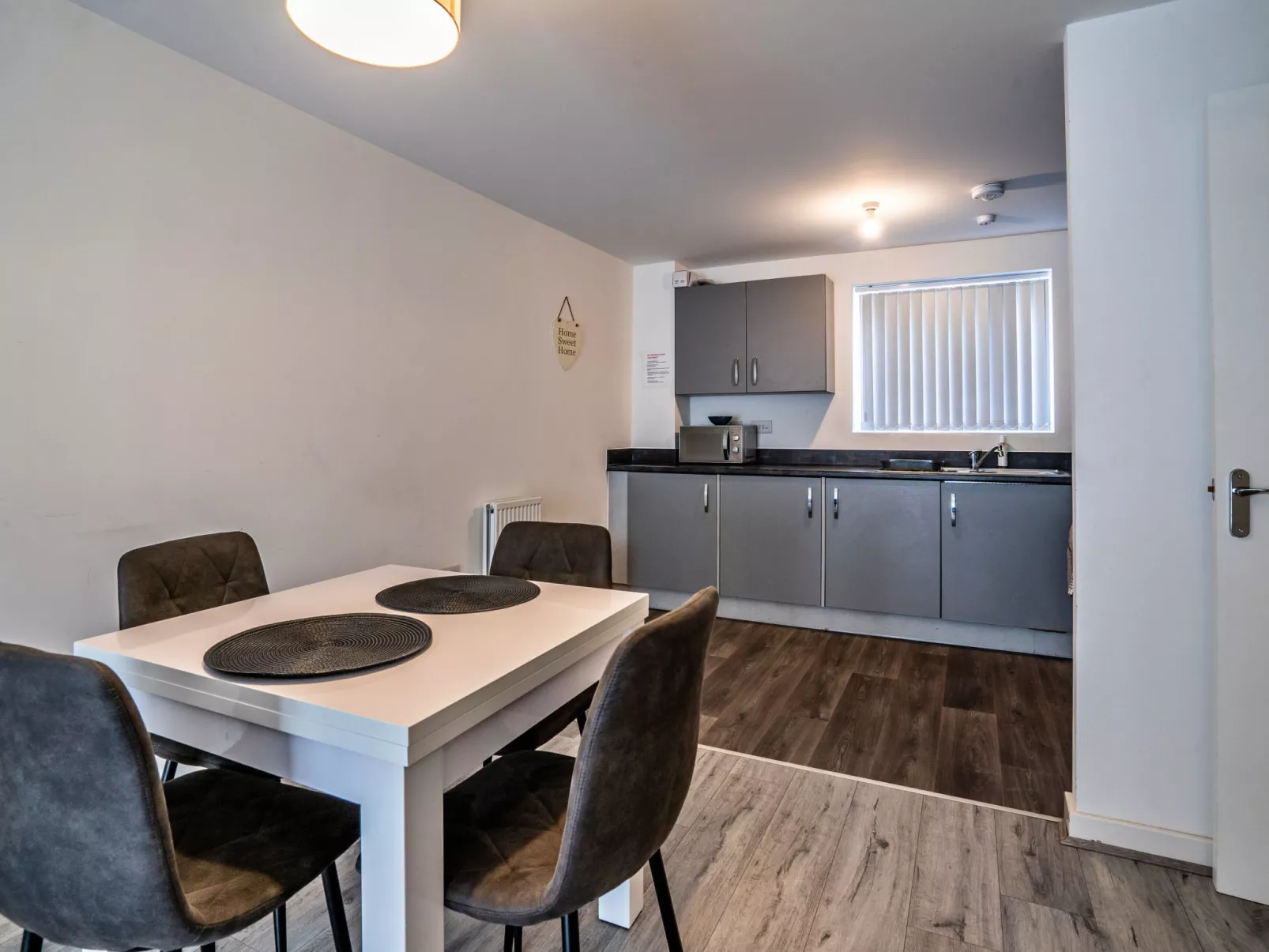 Aldridge Square-Binnen