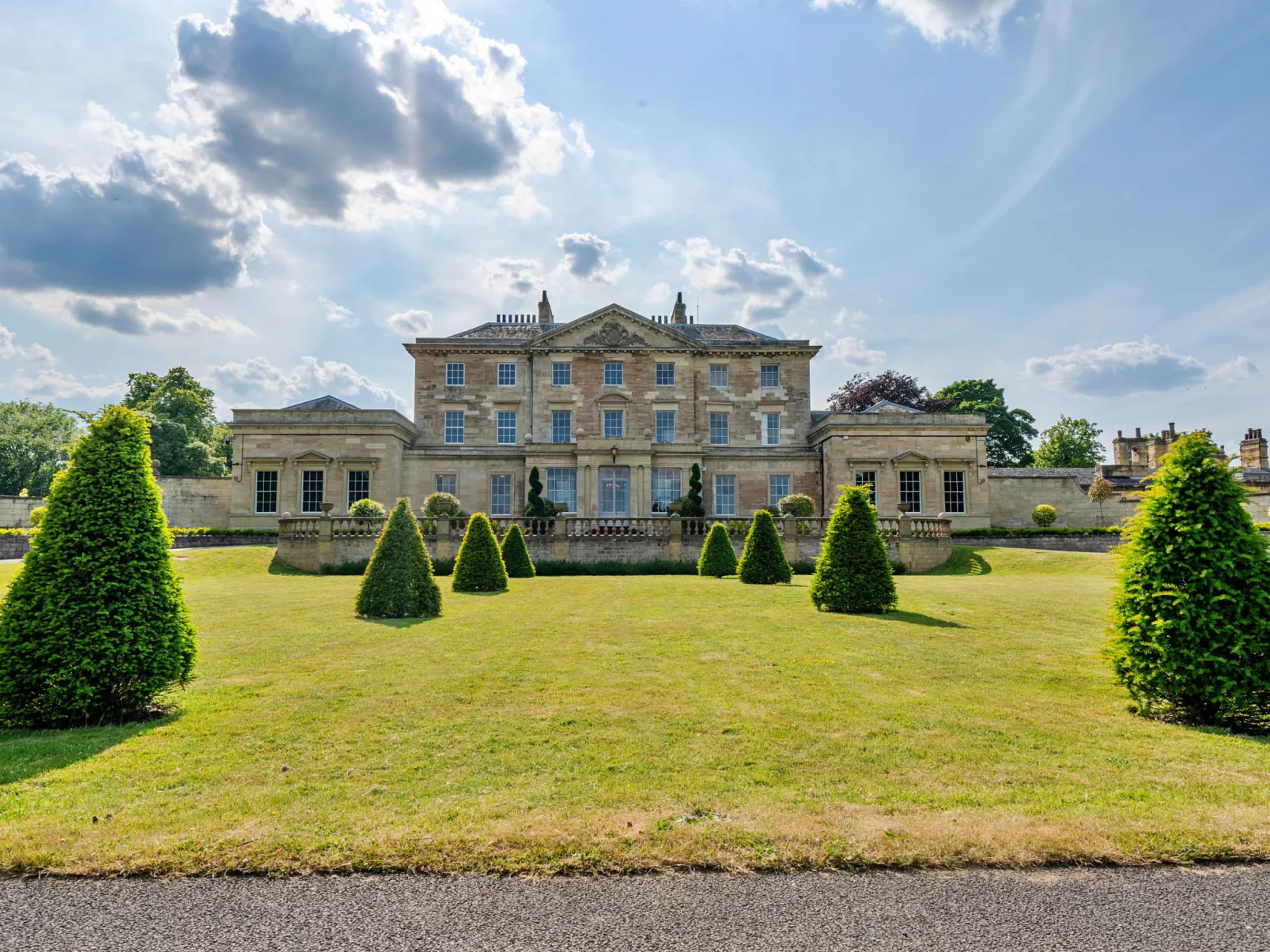 Hickleton Hall-Buiten