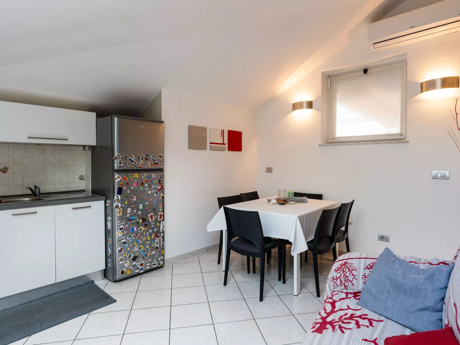 By Center and Sea-Binnen