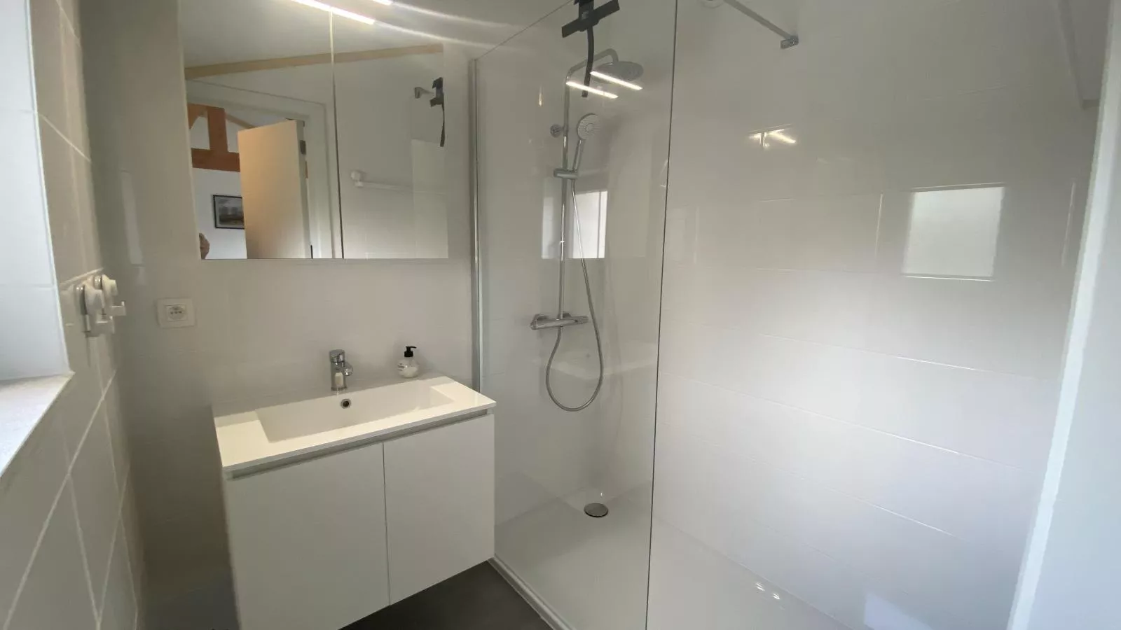 Westhinder II H52-Badkamer