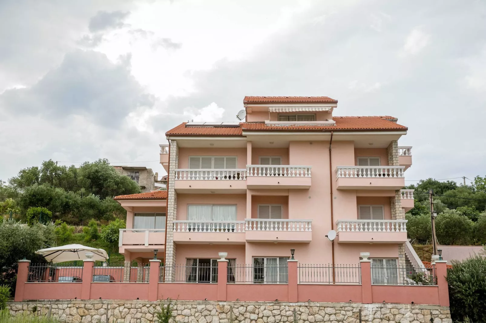 Guest House Villa Anggela - Comfort Triple room with Balcony and Sea View (Br4)-Buitenlucht