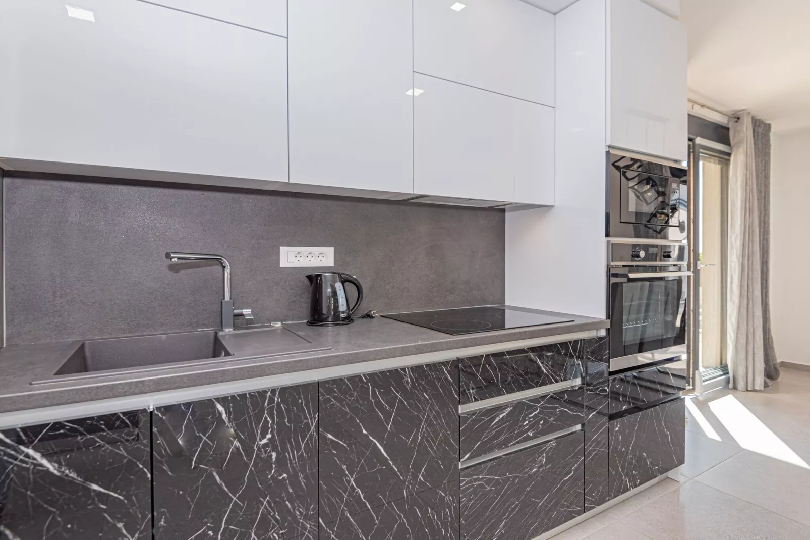 Four-Bedroom Villa With Pool-Keuken