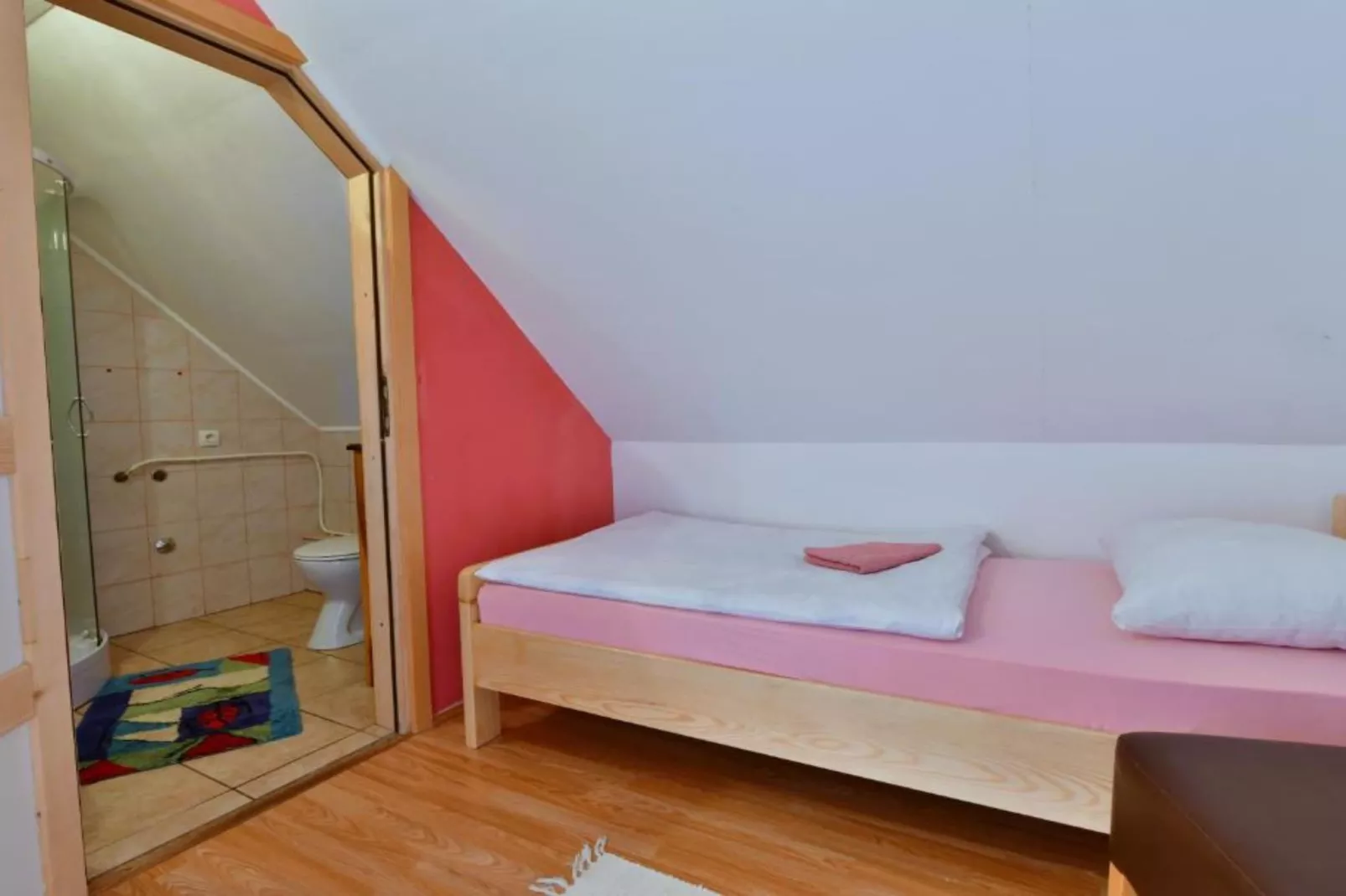 Holiday Apartment Vuković - Three Bedroom Holiday Home With Terrace-Slaapkamer