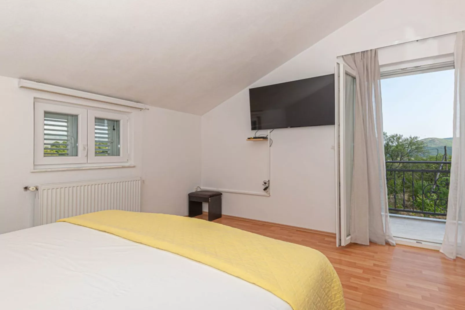 Villa Maria with Outdoor Pool - Five Bedroom Villa with Outdoor Pool-Slaapkamer