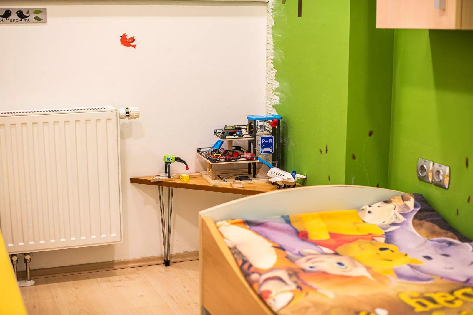 Elegant and Stylish Retreat Apartments with Terrace - Three Bedroom Apartment with Terrace-Slaapkamer