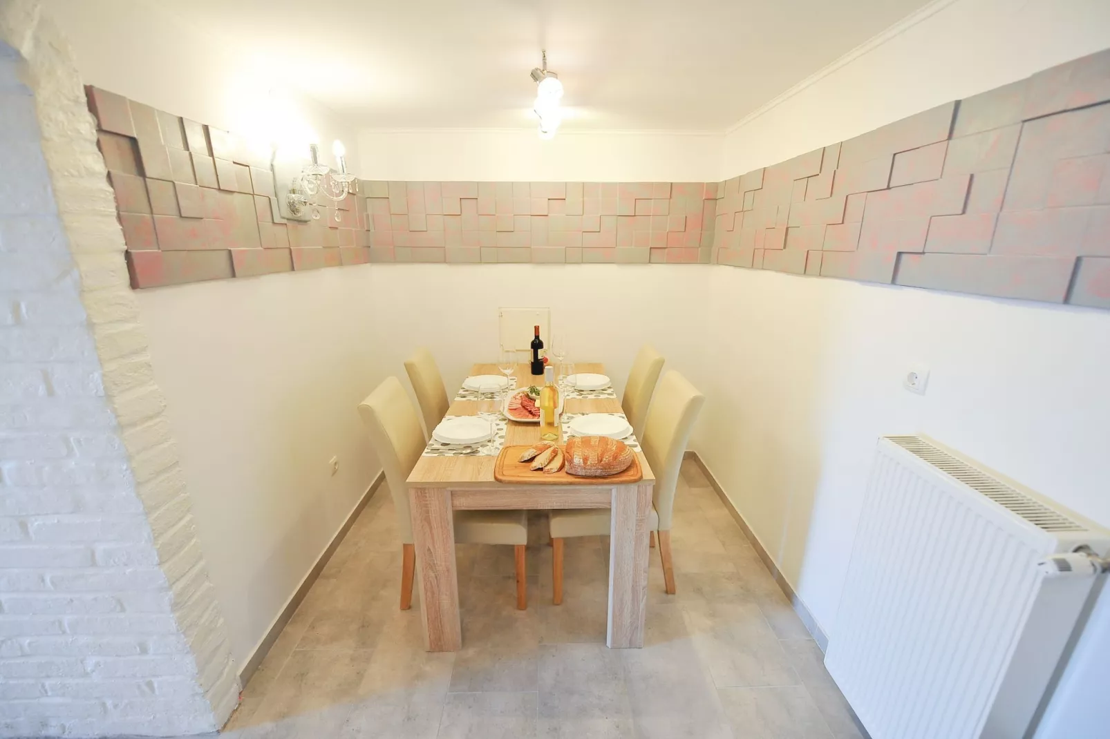 Relax and Rustic Apartments with Terrace - Classic One Bedroom Apartment with Terrace (owner Silvester)-Eetkamer