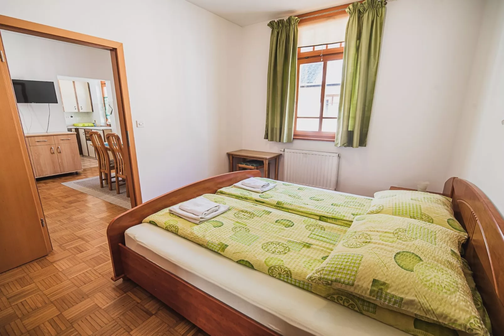 Bovec Picturesque Mountain Vista Residences - One Bedroom Apartment (owner C)-Slaapkamer