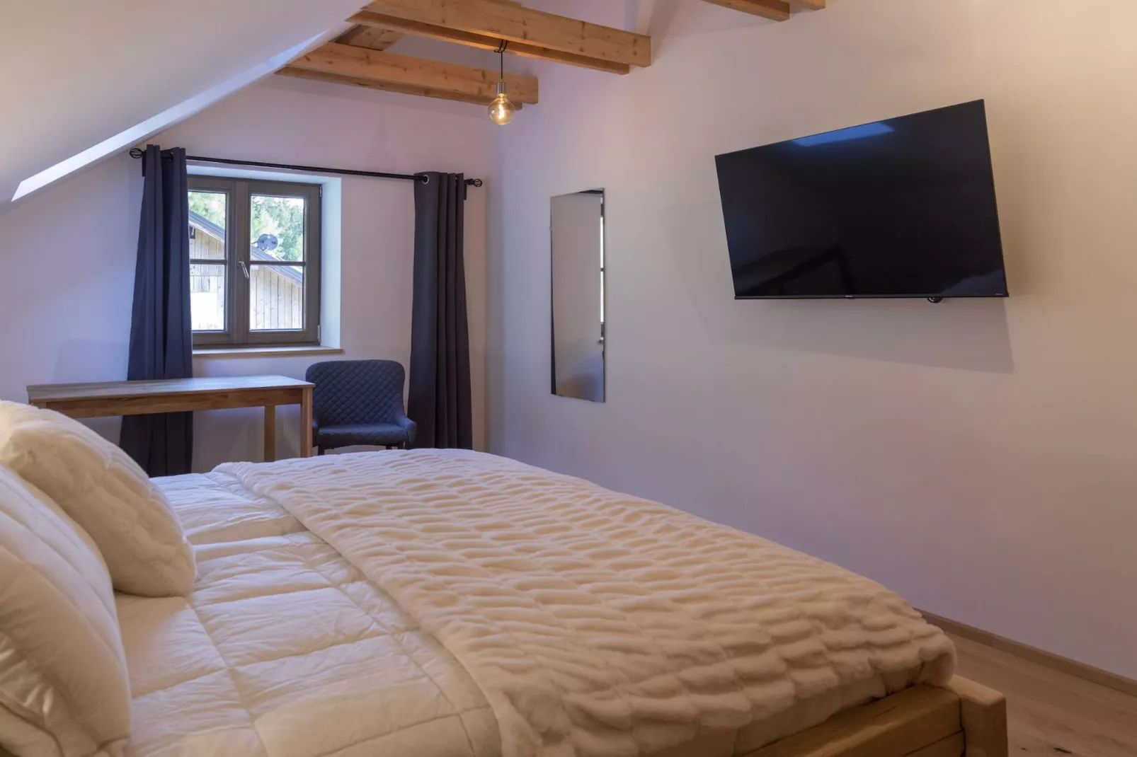 Mountain View Villa with Sauna and Hot-Tub - Three Bedroom Villa with Sauna and Hot-Tub