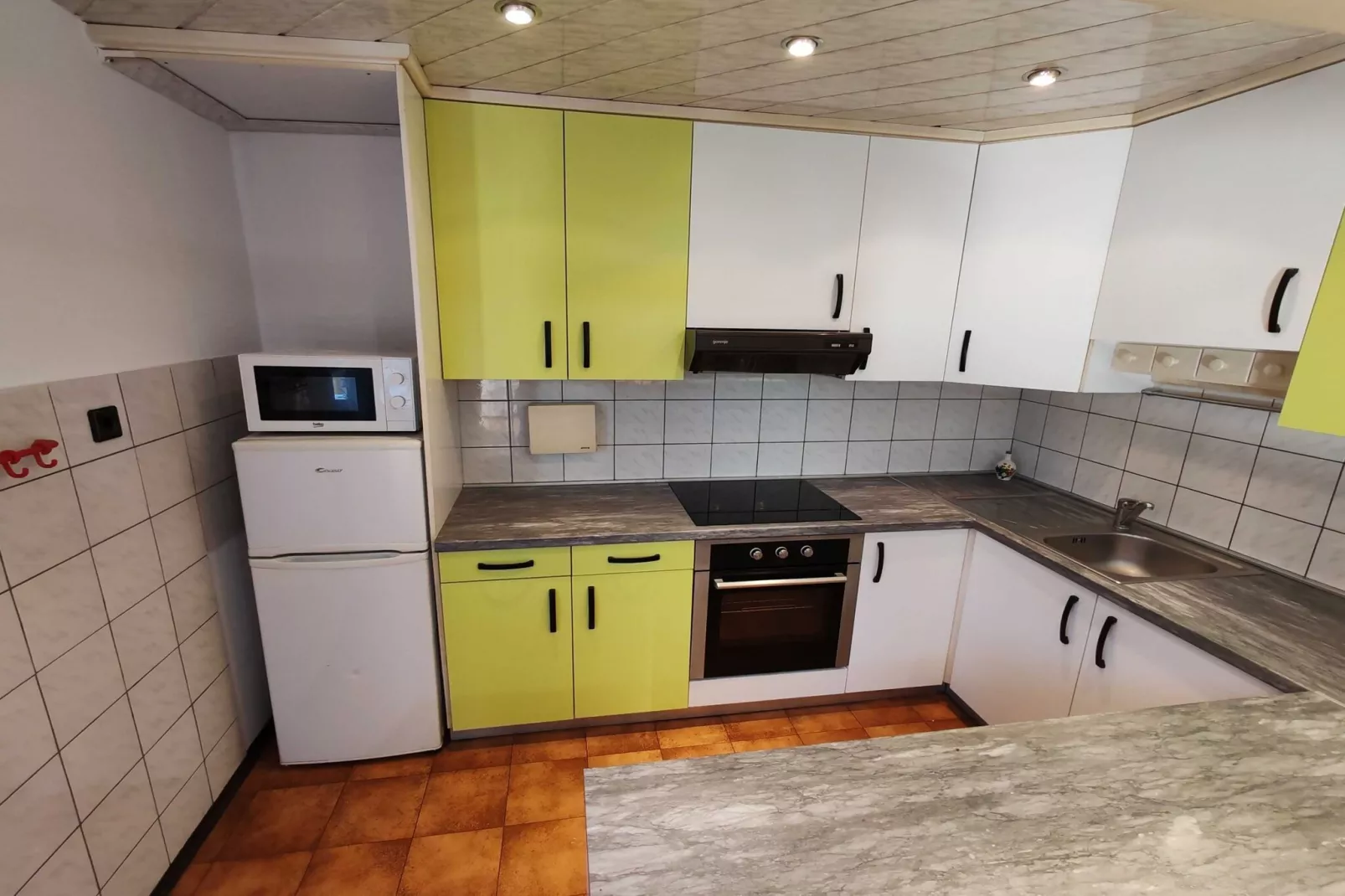 Brezovica Spacious Family-Friendy Apartment - Two Bedroom Apartment with Balcony-Keuken