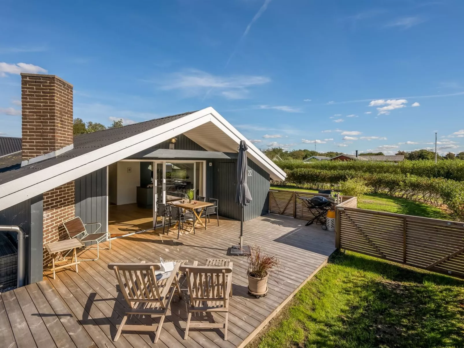 "Thamina" - 200m to the fjord-Buiten