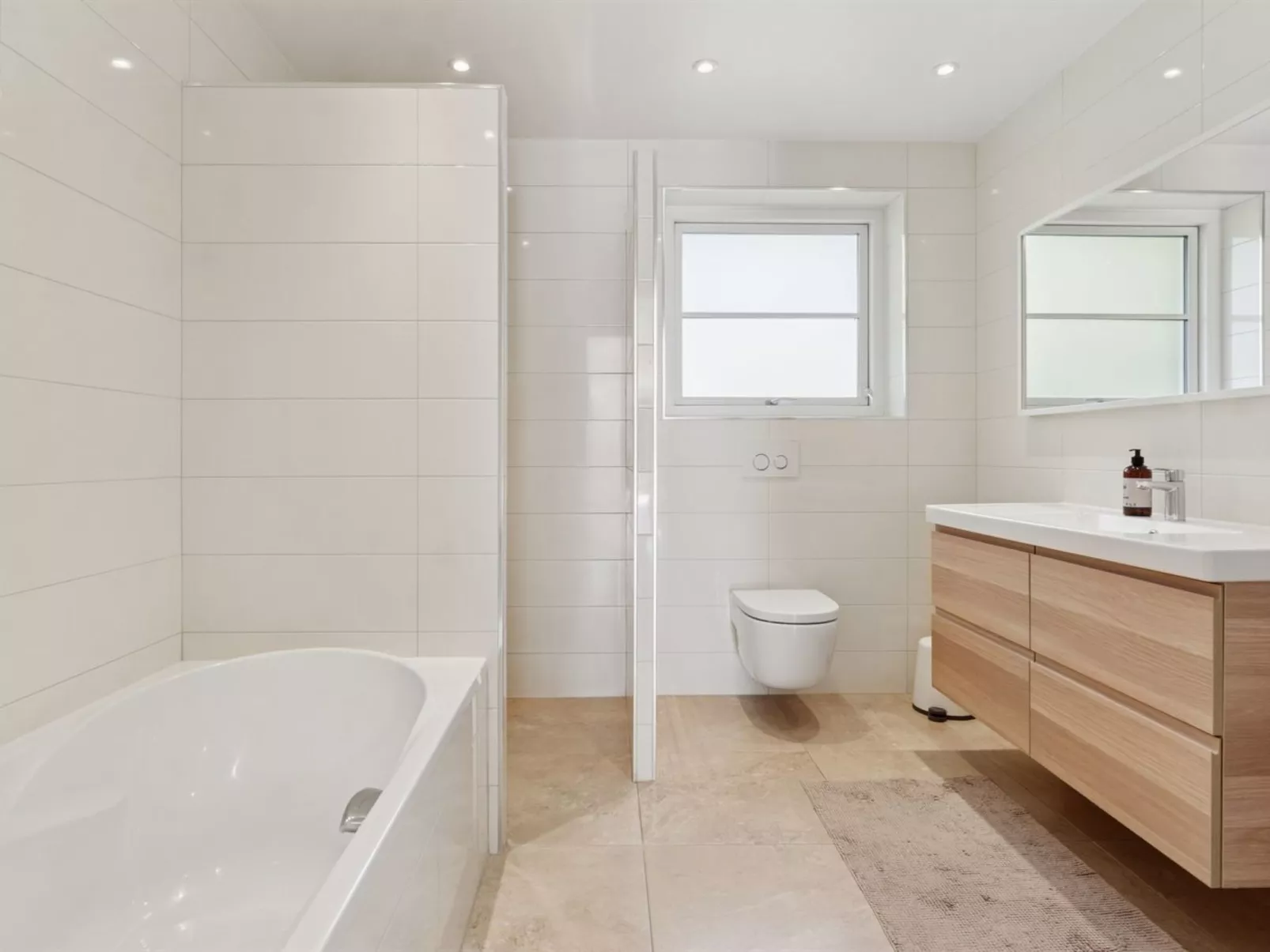 "Alvia" - 1.6km from the sea-Binnen