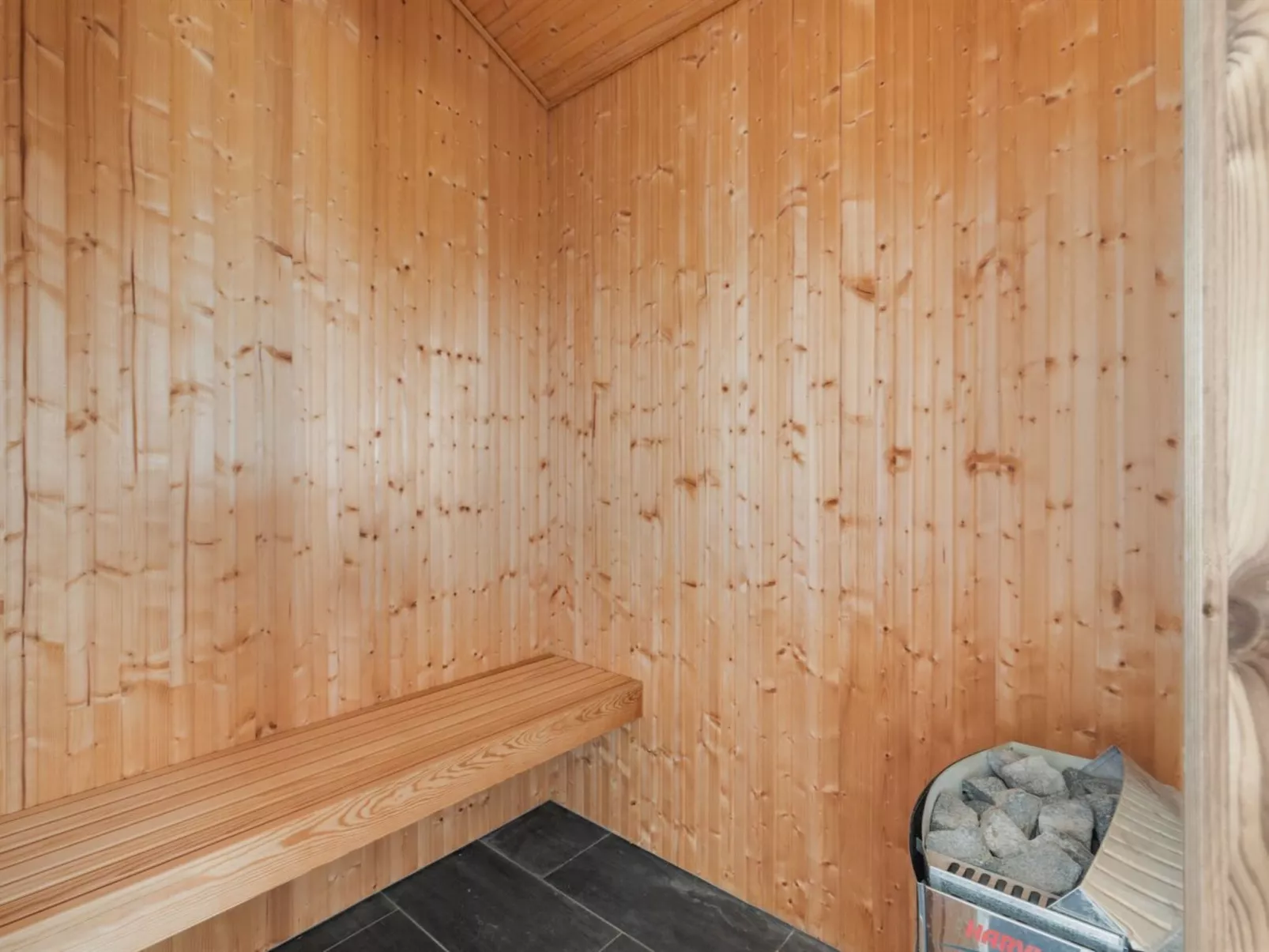 "Konsta" - 300m from the sea-Binnen